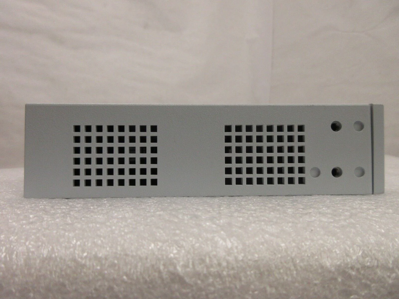 3Com 1647-010-010-1.00 Baseline Switch 2016 3C16470 AMAT Quantum X Used Working - Image 3