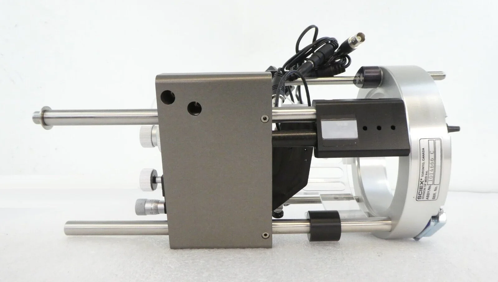 AB Sciex 1014666 Spectrometer NanoSpray II Assembly R3841 Working Surplus - Image 2