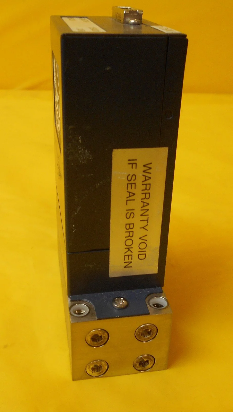 Aera TC FC-985CT-BF Mass Flow Controller MFC 50 SCCM C4F6 Used Working - Image 2