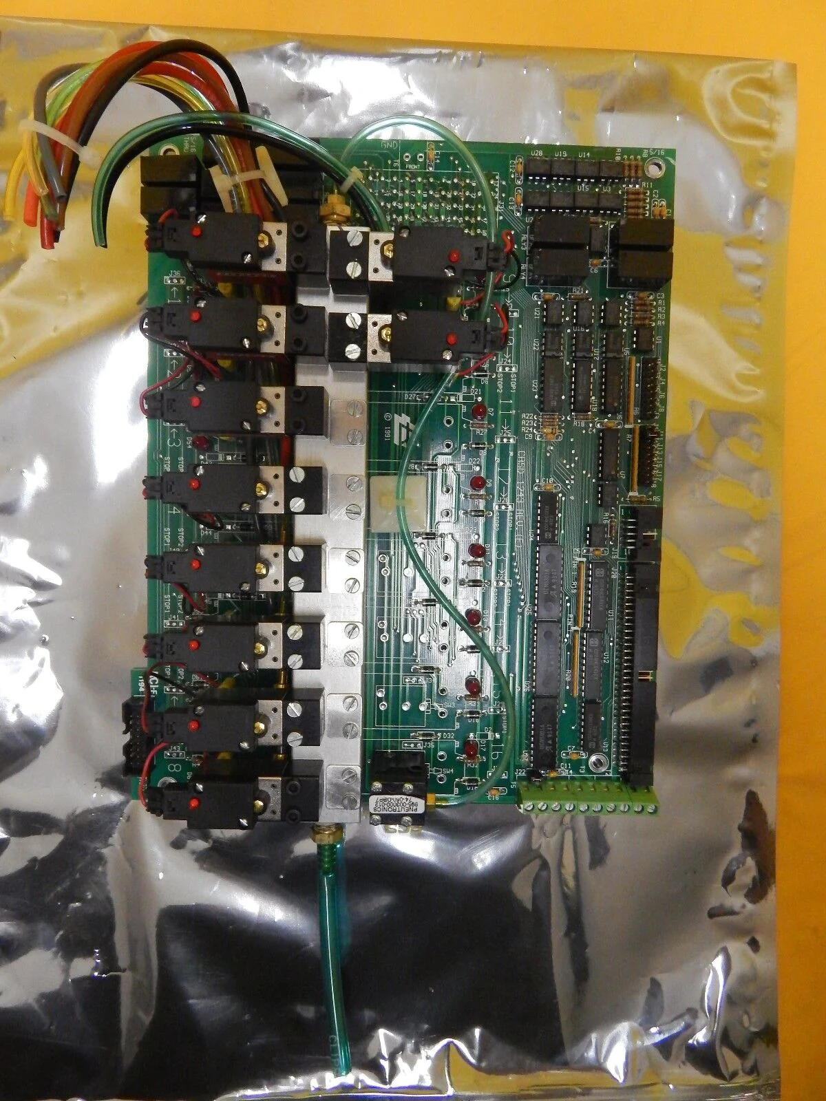 Air Products CRSD 1243 Pneumatic Distribution Board PCB CRSD1243 Used Working - Image 3