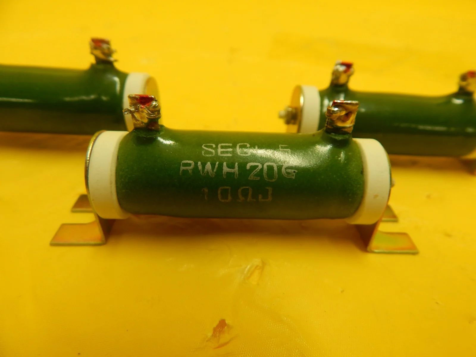 Akira Seiki RWH20G 10ΩJ RWH10G 15ΩJ 0.1Ω Compact Resistor Reseller Lot of 9 Used - Image 4
