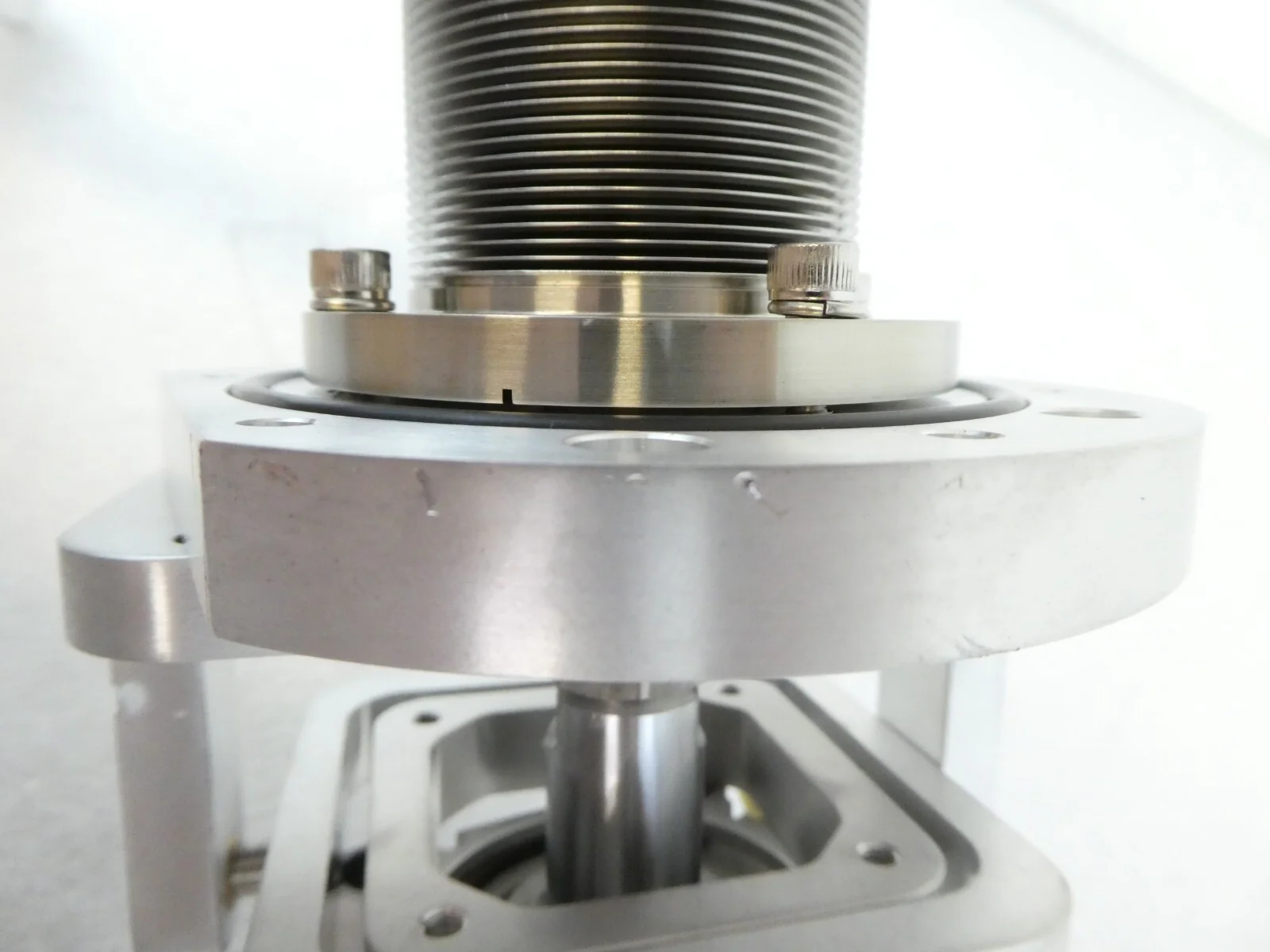 AMAT Applied Materials 0020-90540 200mm Wafer CVD Gimbal Assembly SMC Surplus - Image 9