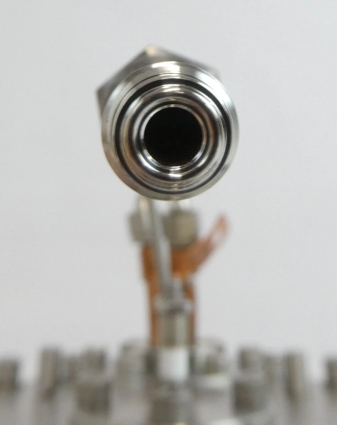 AMAT Applied Materials 0042-13127 Gas Feedthrough Assembly Working Surplus - Image 9