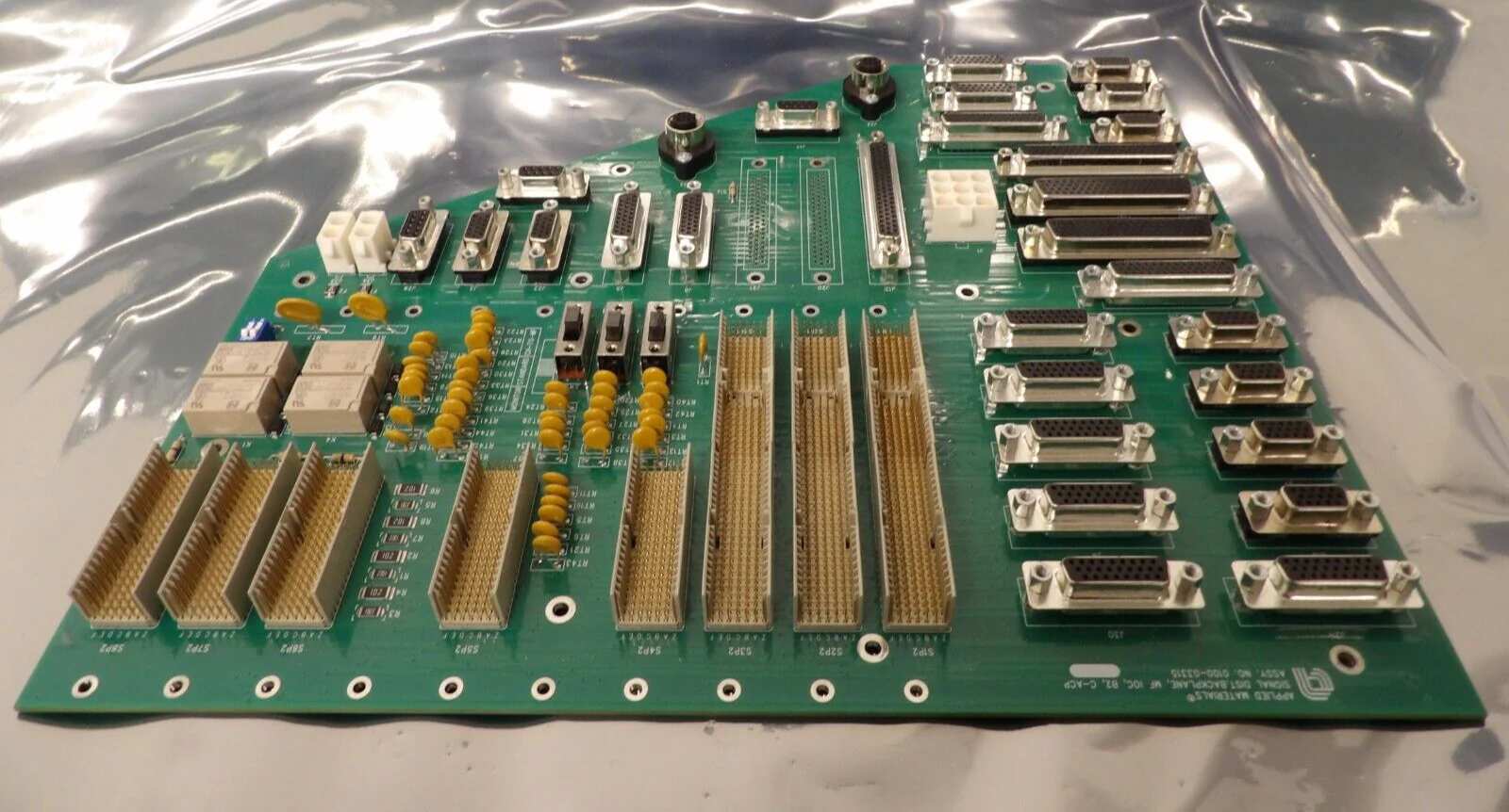 AMAT Applied Materials 0100-03315 MF IOC B2 C-ACP Signal Dist Backplane Working - Image 4