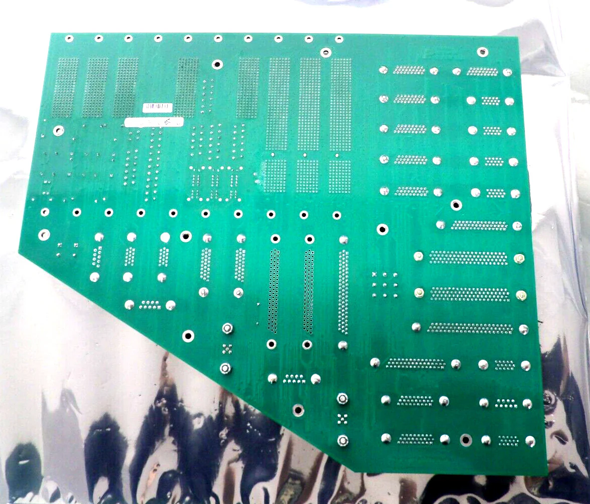 AMAT Applied Materials 0100-03315 MF IOC B2 C-ACP Signal Dist Backplane Working - Image 6