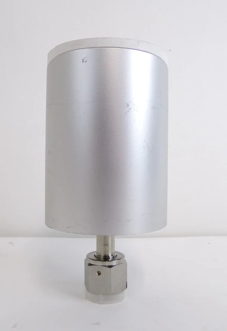AMAT Applied Materials Baratron Transducer CG100 Lot of 3 Surplus - Image 4