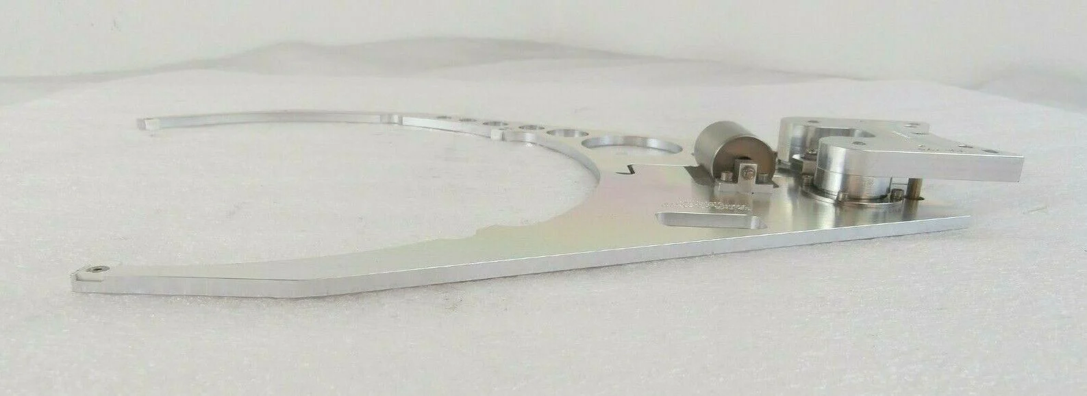AMAT Applied Materials Upper 300mm Gripper Claw 0040-80142 0040-84443 Working - Image 3