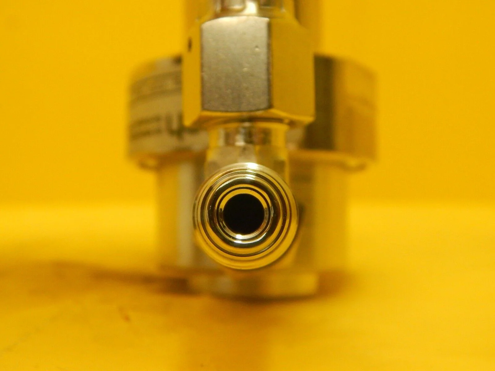 APTech AP1410S 2PW FV4 FV4 Manual Diaphragm Valve Used Working - Image 9