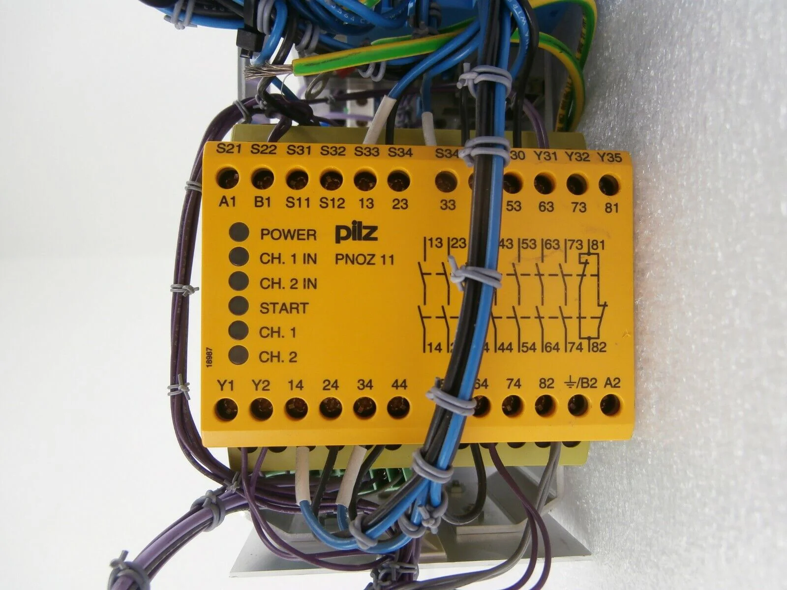 ASML RH Option Supply Rack (ROSR) Mains Power Control PILZ PNOZ11 Working Spare - Image 11