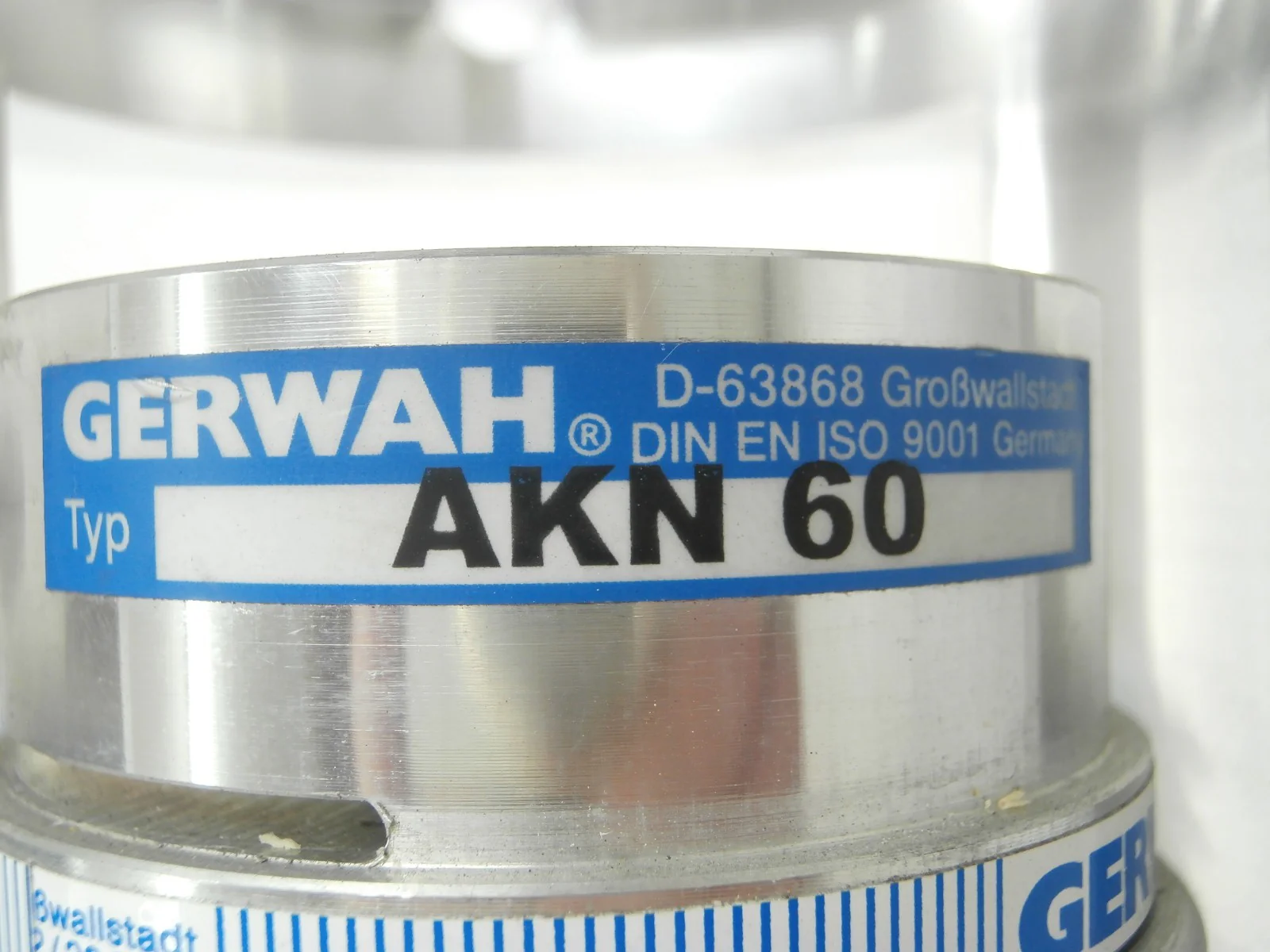 Baldor BSM80A-375BA Brushless AC Servo Motor with AKN 60 AMAT 0040-49320 Used - Image 9