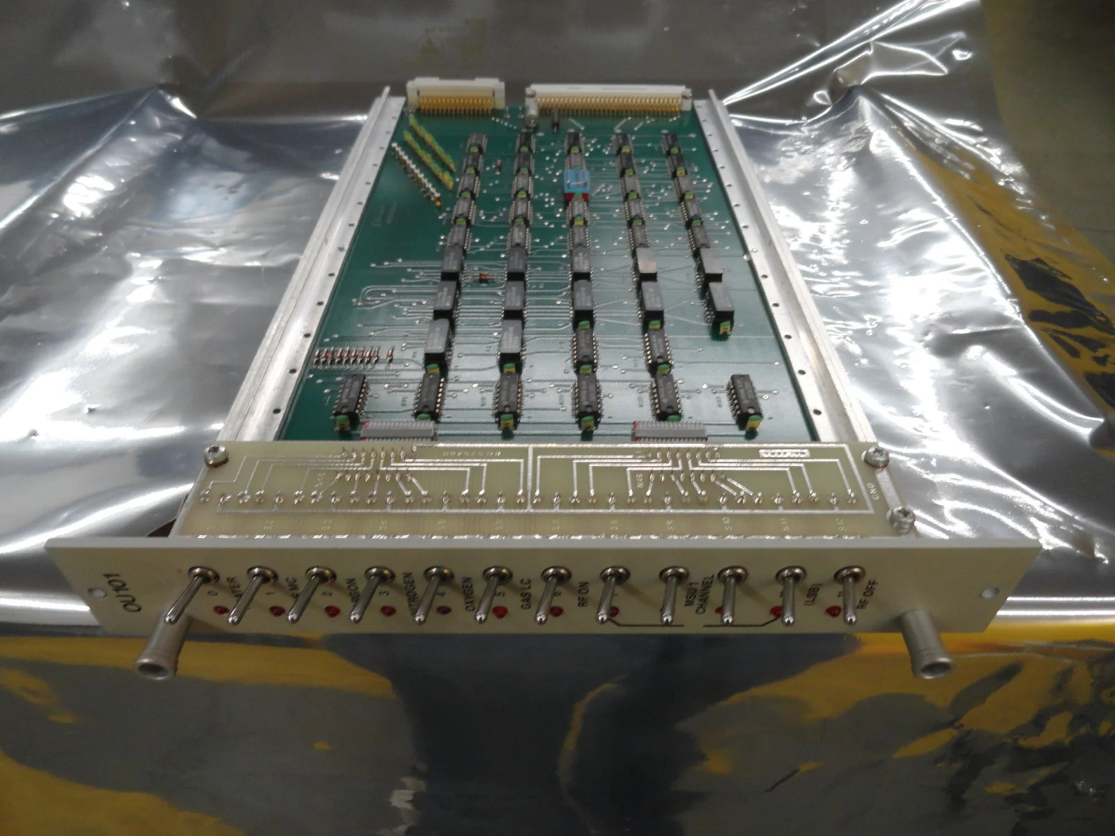 Balzers BG 525 460 AT Gas LC OU 101 PCB Card BG 525 462 BU Used - Image 6