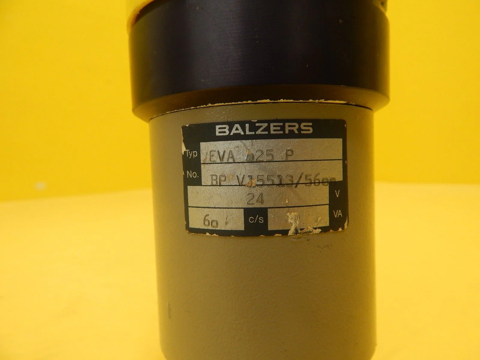 Balzers EVA 025 P Vacuum Right Angle Valve BP V15 513 BPV15513 Used Working - Image 2