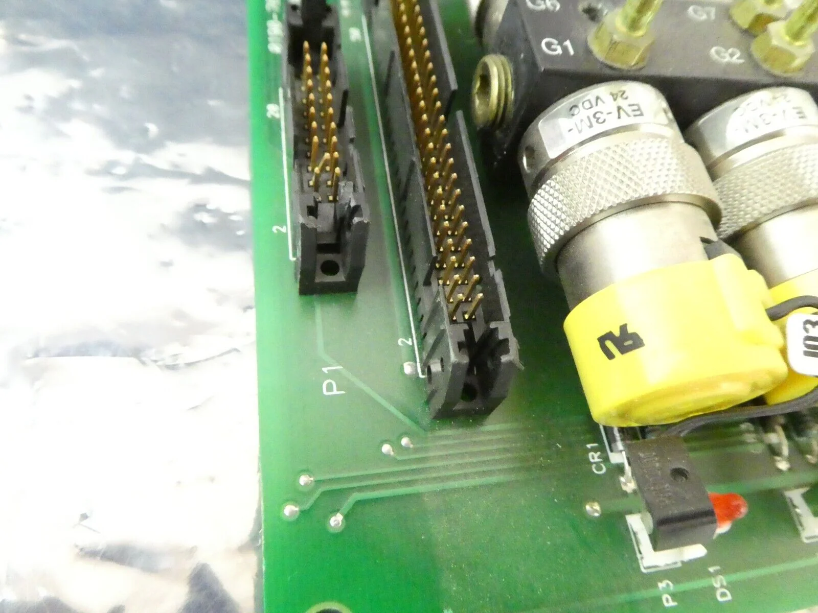 Bay Engineering BES-6173-0001 Pneumatic Manifold PCB AMAT 0190-76167 Surplus - Image 9