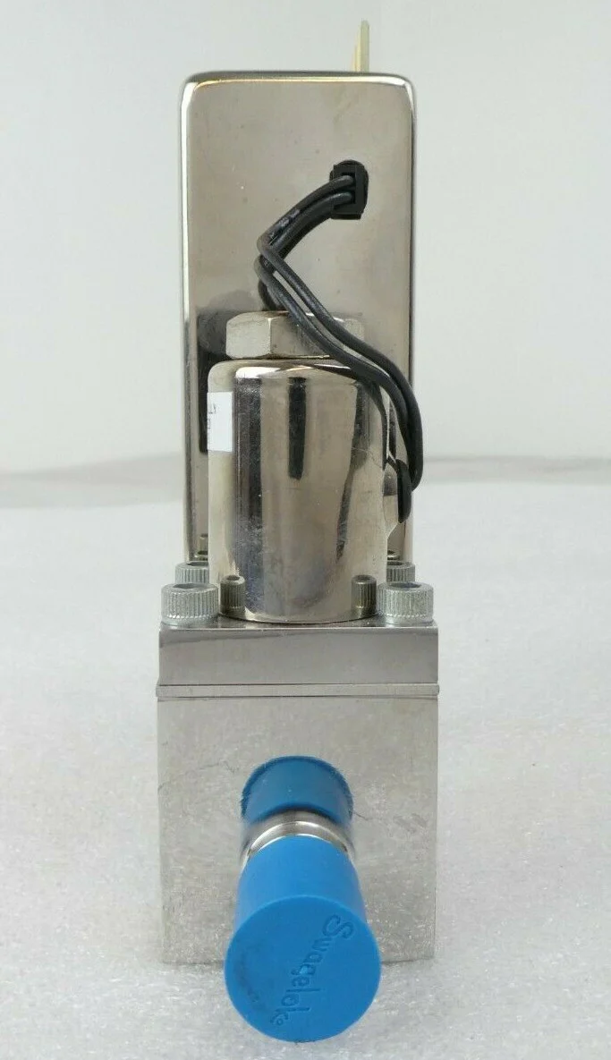 Brooks 5964C2MALY5KA Mass Flow Controller MFC Novellus 22-10516-00 Working Spare - Image 4