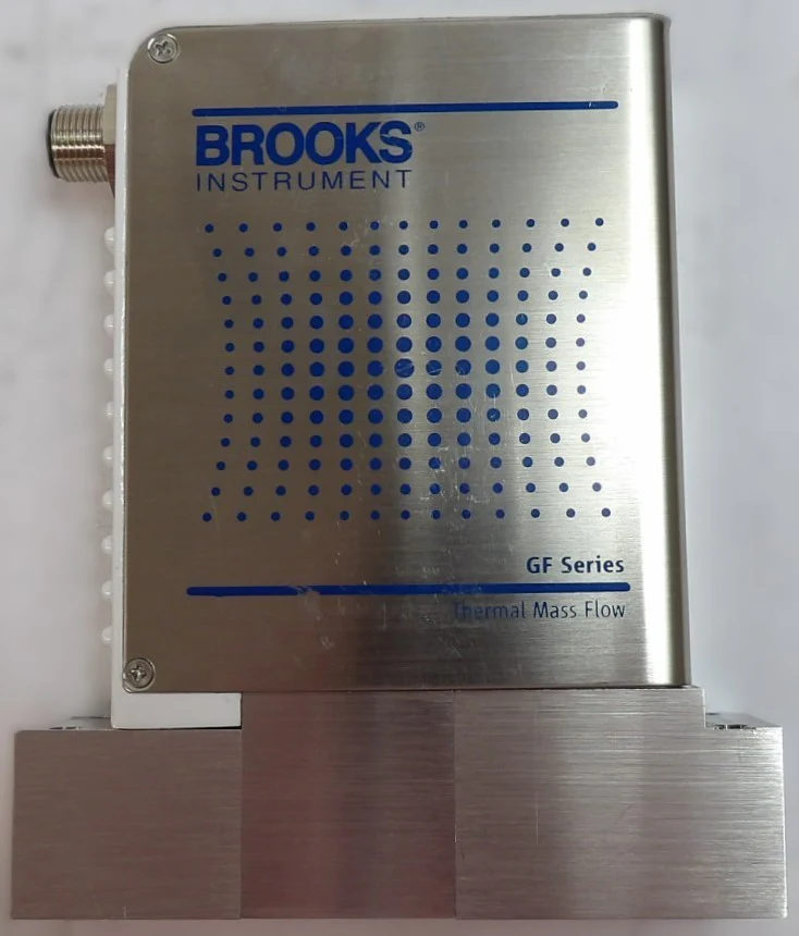 Brooks Instrument GF125C Mass Flow Controller MFC GF125CXXC Lot of 4 Working - Image 7