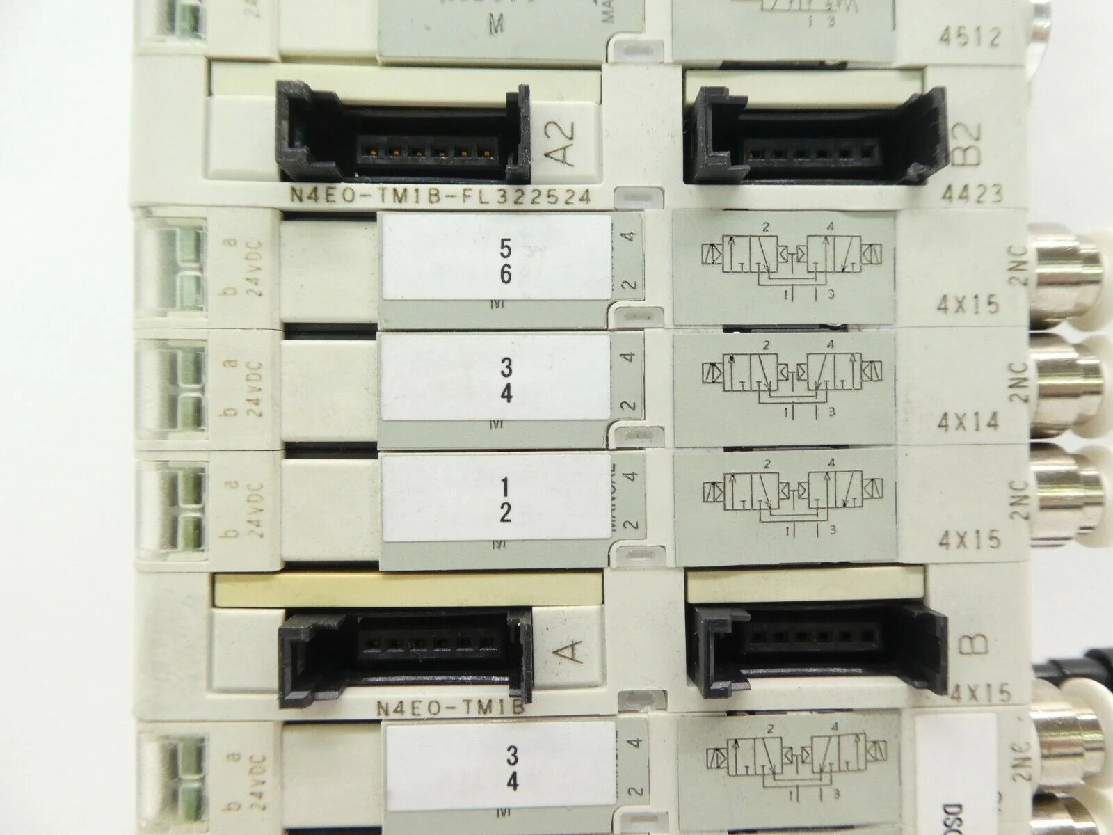 CKD N4E0 Series 10-Port Pneumatic Manifold N4E0-ER N4E0-TM1B N4E0-EL Working - Image 11