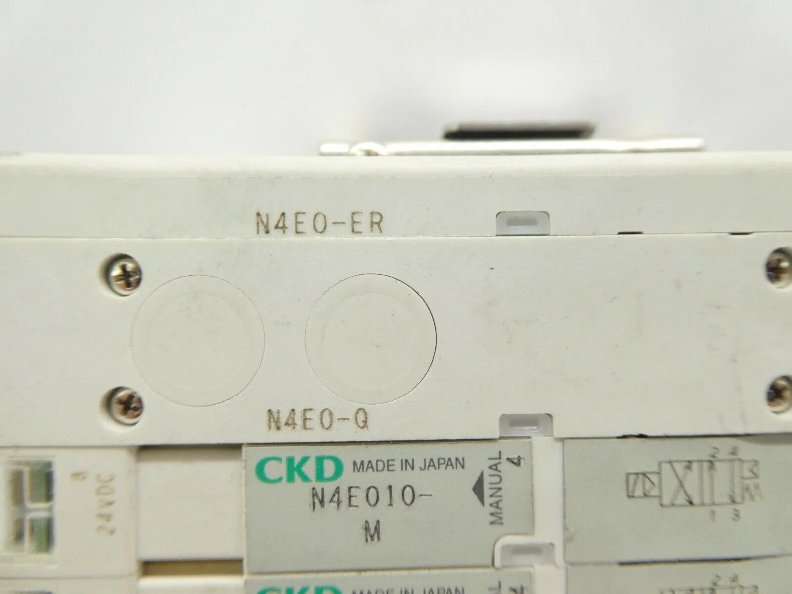 CKD N4E0 Series 10-Port Pneumatic Manifold N4E0-ER N4E0-TM1B N4E0-EL Working - Image 12