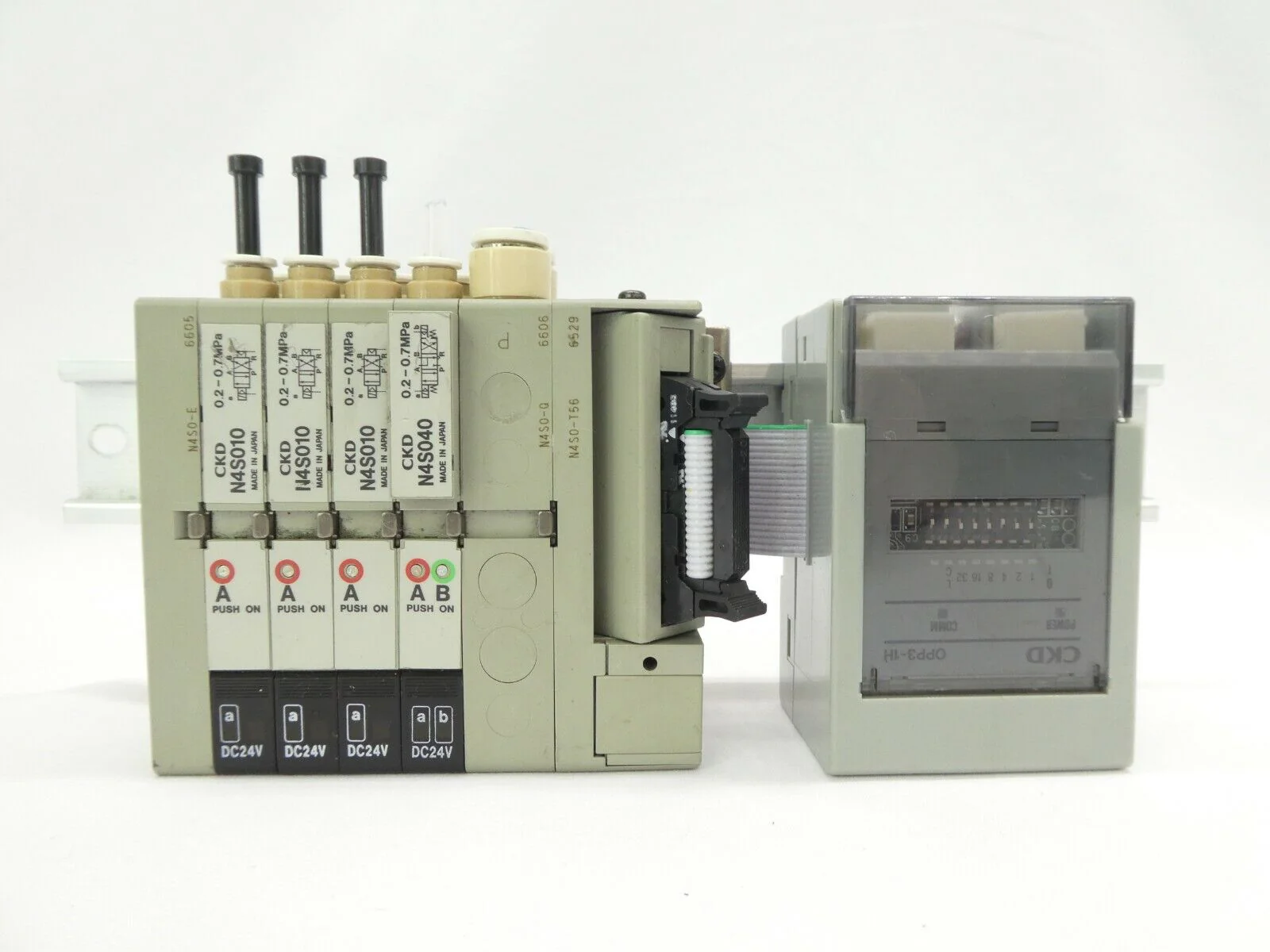 CKD N4S0 Series 4-Port Pneumatic Manifold N4S0-T56 with OPP3-1H Lot of 4 Working - Image 6