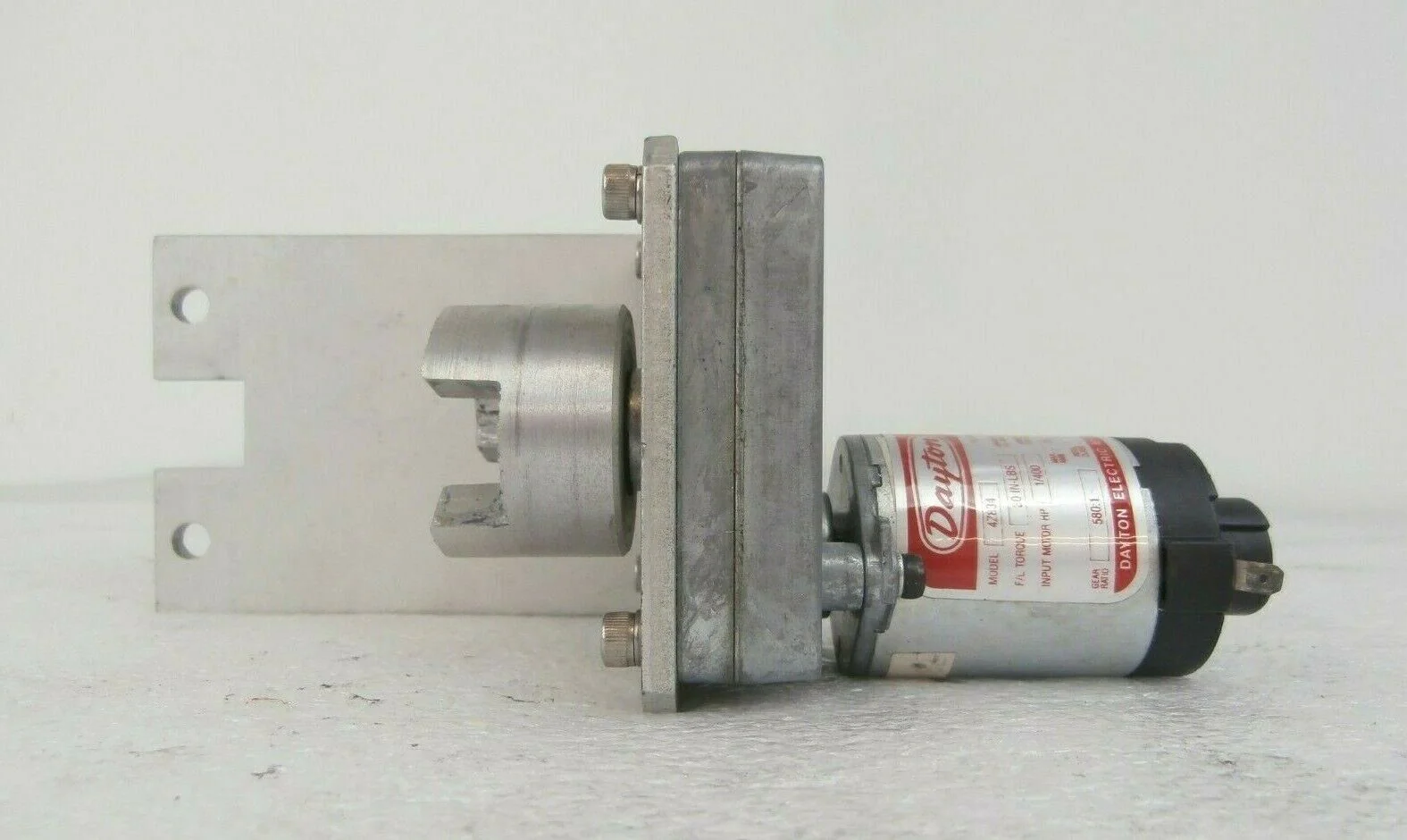 Dayton 4Z834 Permanent Magnet DC Gearmotor Loader Assembly Veeco 1201 Working - Image 3