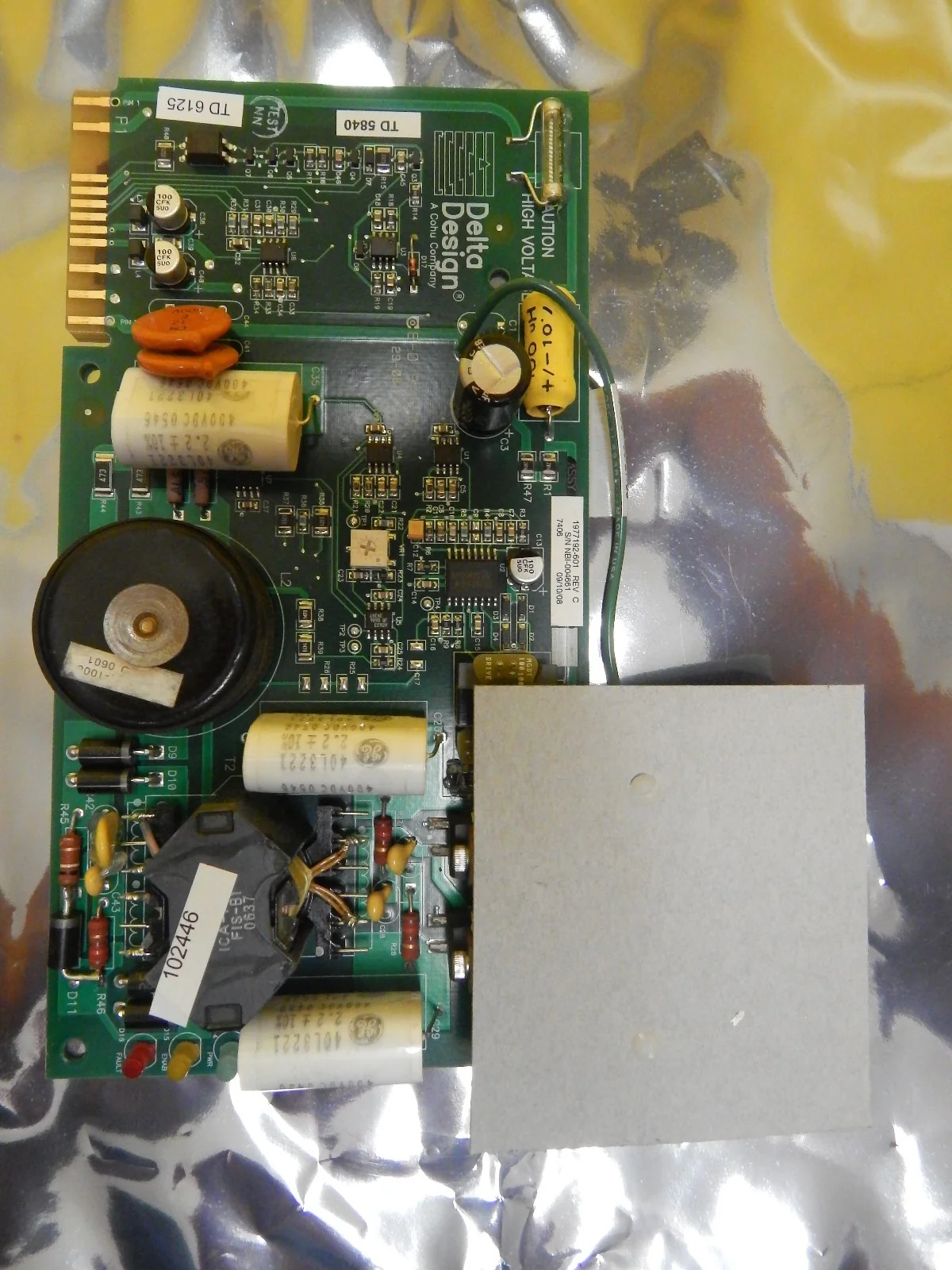 Delta Design 1977192-601 Power Supply Board PCB 2001-585-000 Used Working - Image 3
