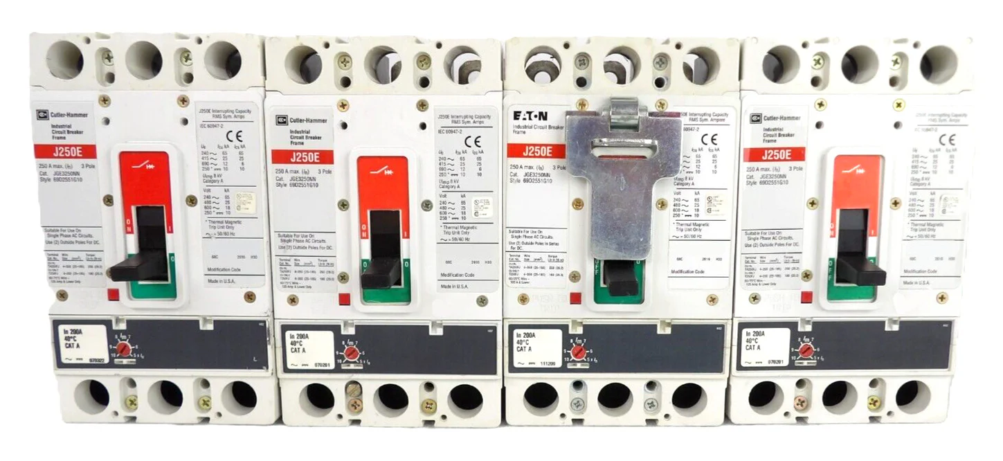 Eaton JGE3250NN Industrial Circuit Breaker J250E 69D2551G10 Lot of 4 Working