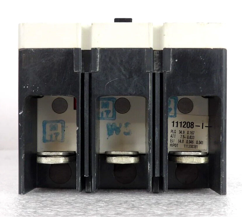 Eaton JGE3250NN Industrial Circuit Breaker J250E 69D2551G10 Lot of 4 Working - Image 2
