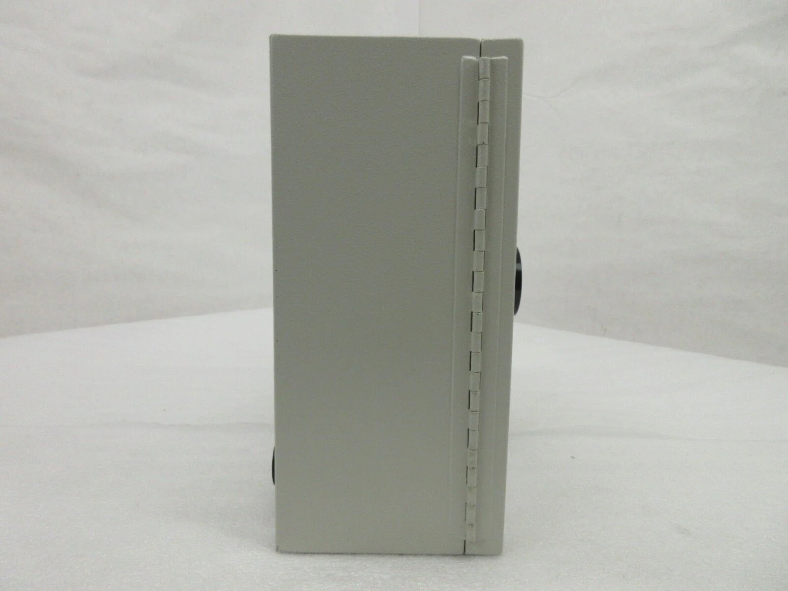 Ebara Technologies 211618 B Vacuum Pump EMO Emergency Off Control Box 1 New - Image 3