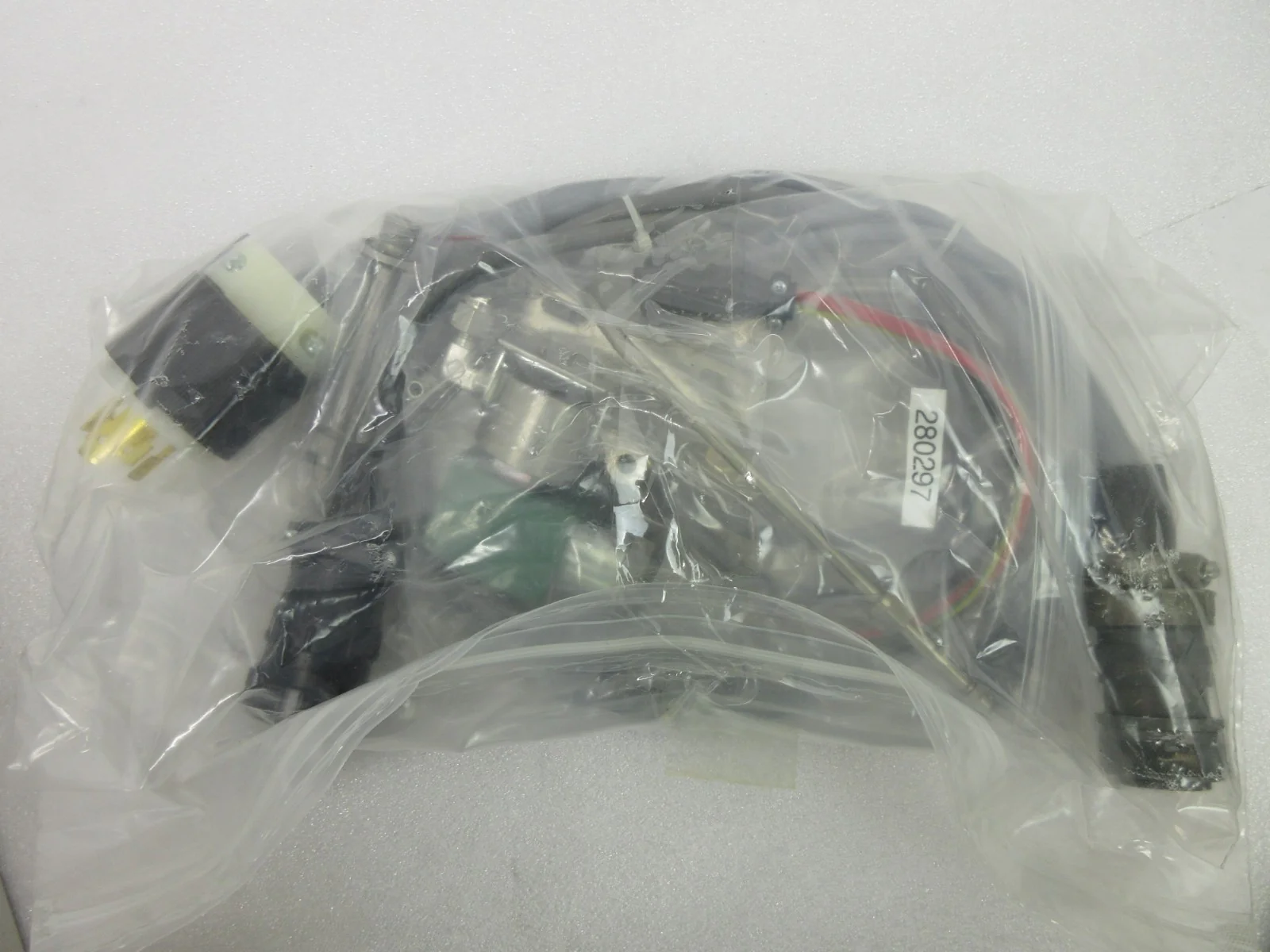 Ebara Technologies 211618 B Vacuum Pump EMO Emergency Off Control Box 1 New - Image 8