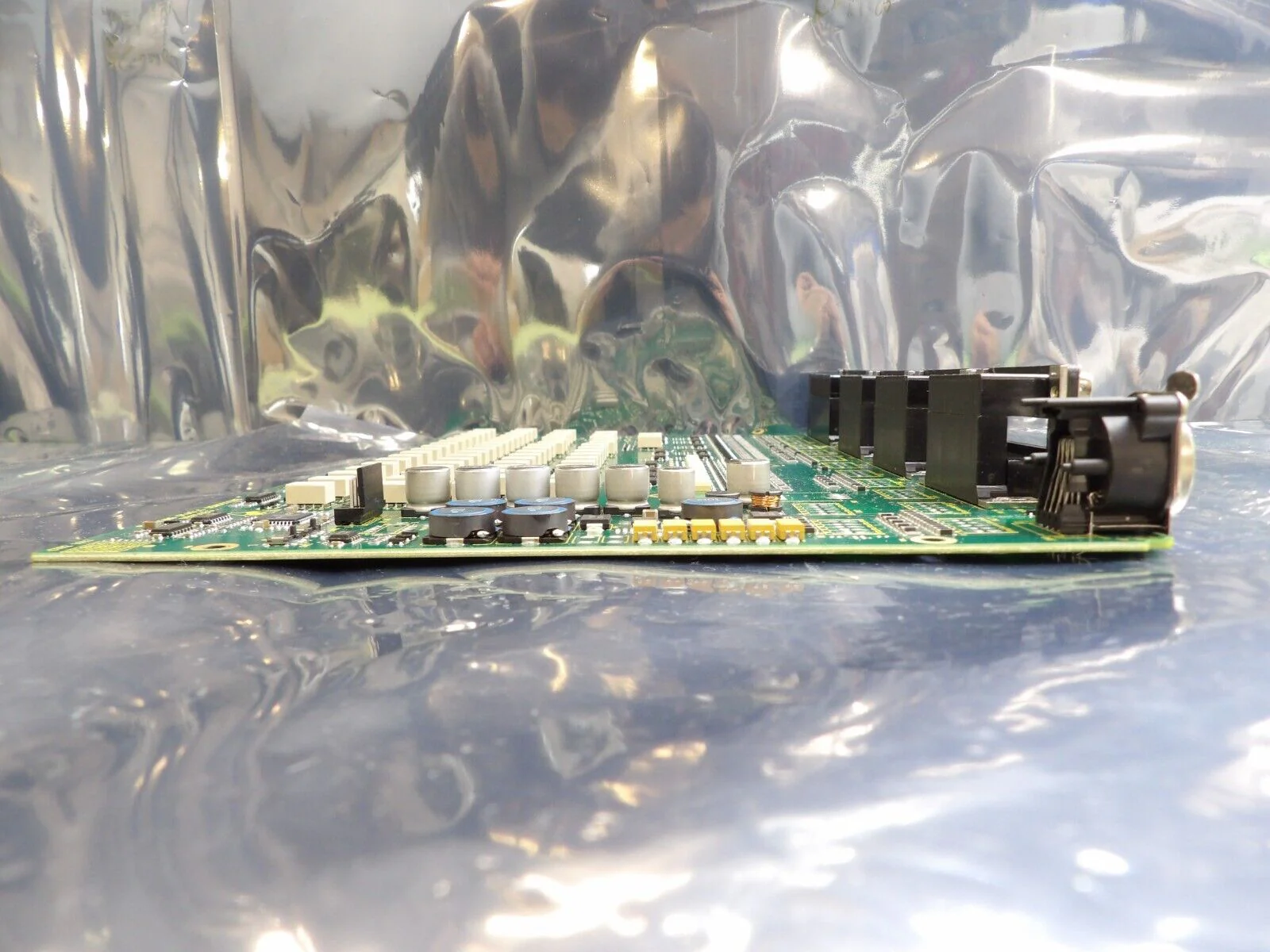 Edwards D37902205 ISS B Interface PCB Board Assembly Working Spare - Image 3