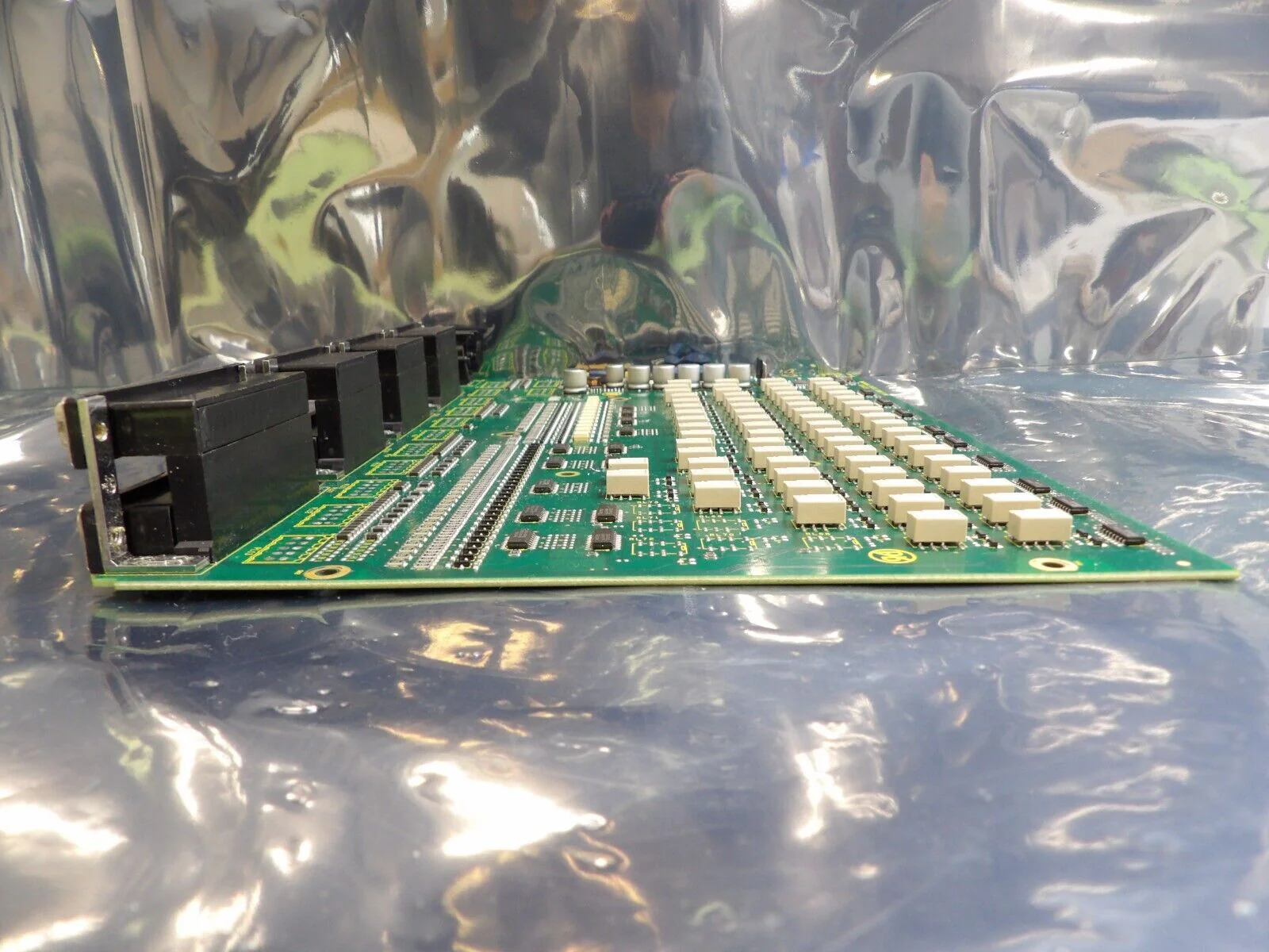 Edwards D37902205 ISS B Interface PCB Board Assembly Working Spare - Image 5