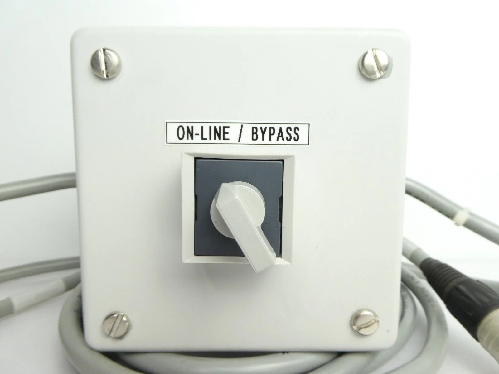 Edwards NGG977000 EMO Bypass Box New Surplus - Image 3