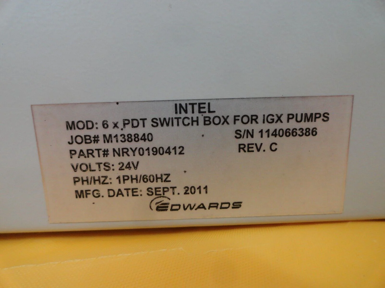 Edwards NRY0190412 6-Pump System Switch Box for iGX Vacuum Pumps New Surplus - Image 3