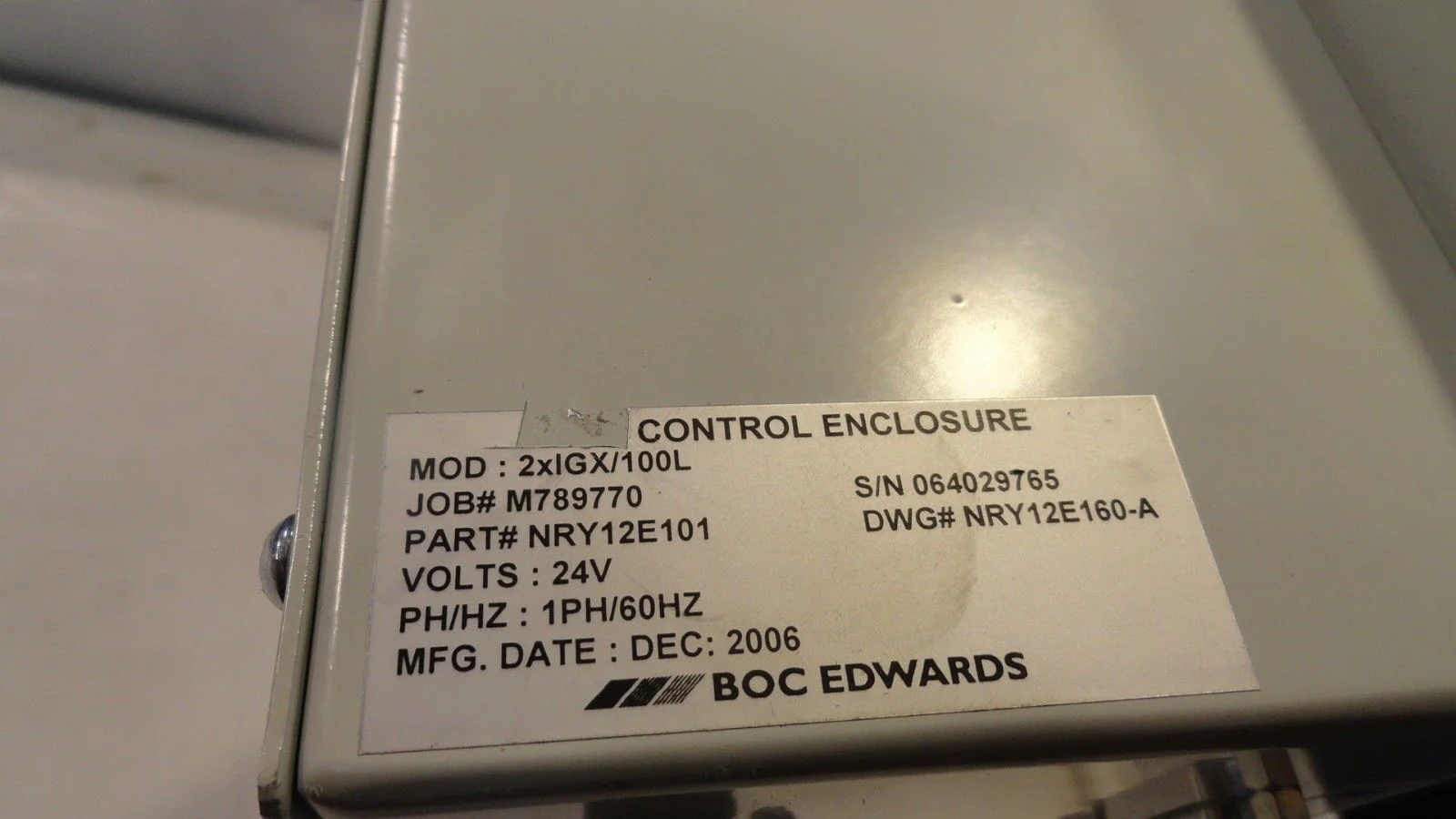 Edwards NRY12E101 Control Enclosure 2xIGX/100L Used Working - Image 2