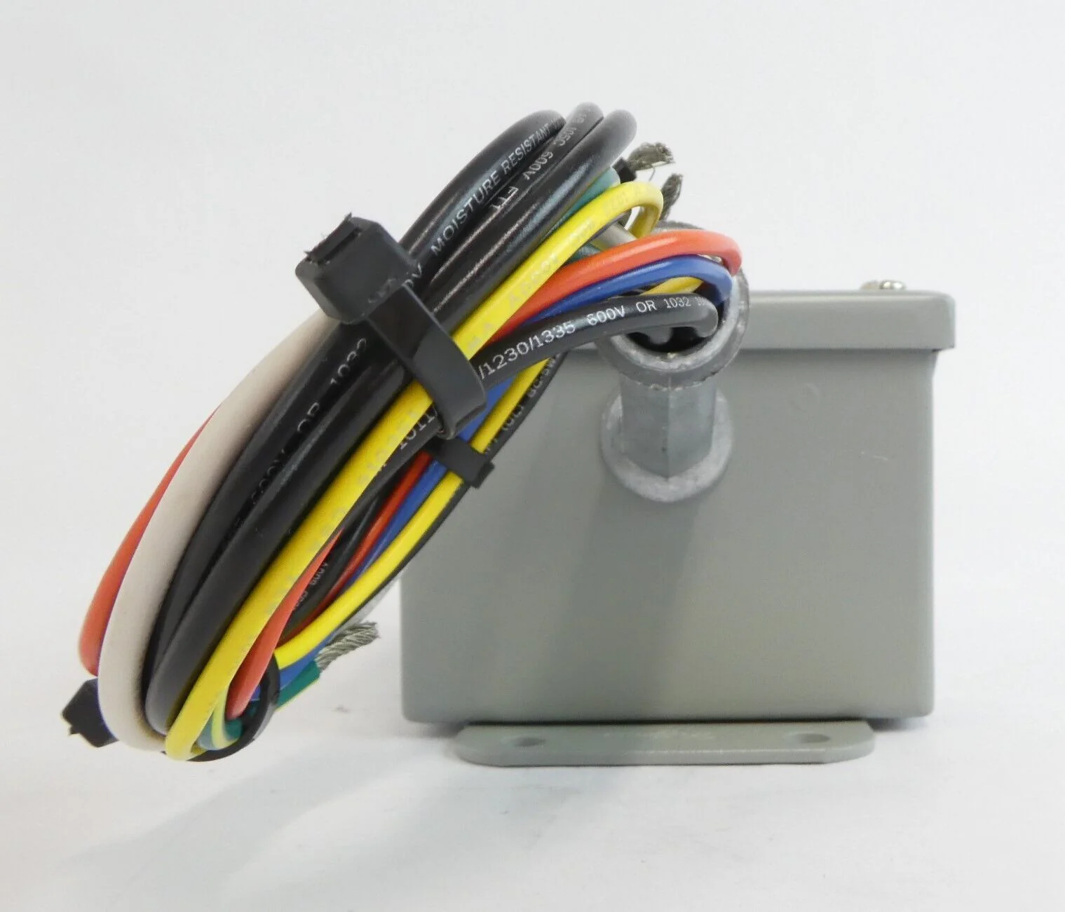 Emerson Industrial Automation STV100K-23Y Heavy Duty Surge Suppressor New - Image 5