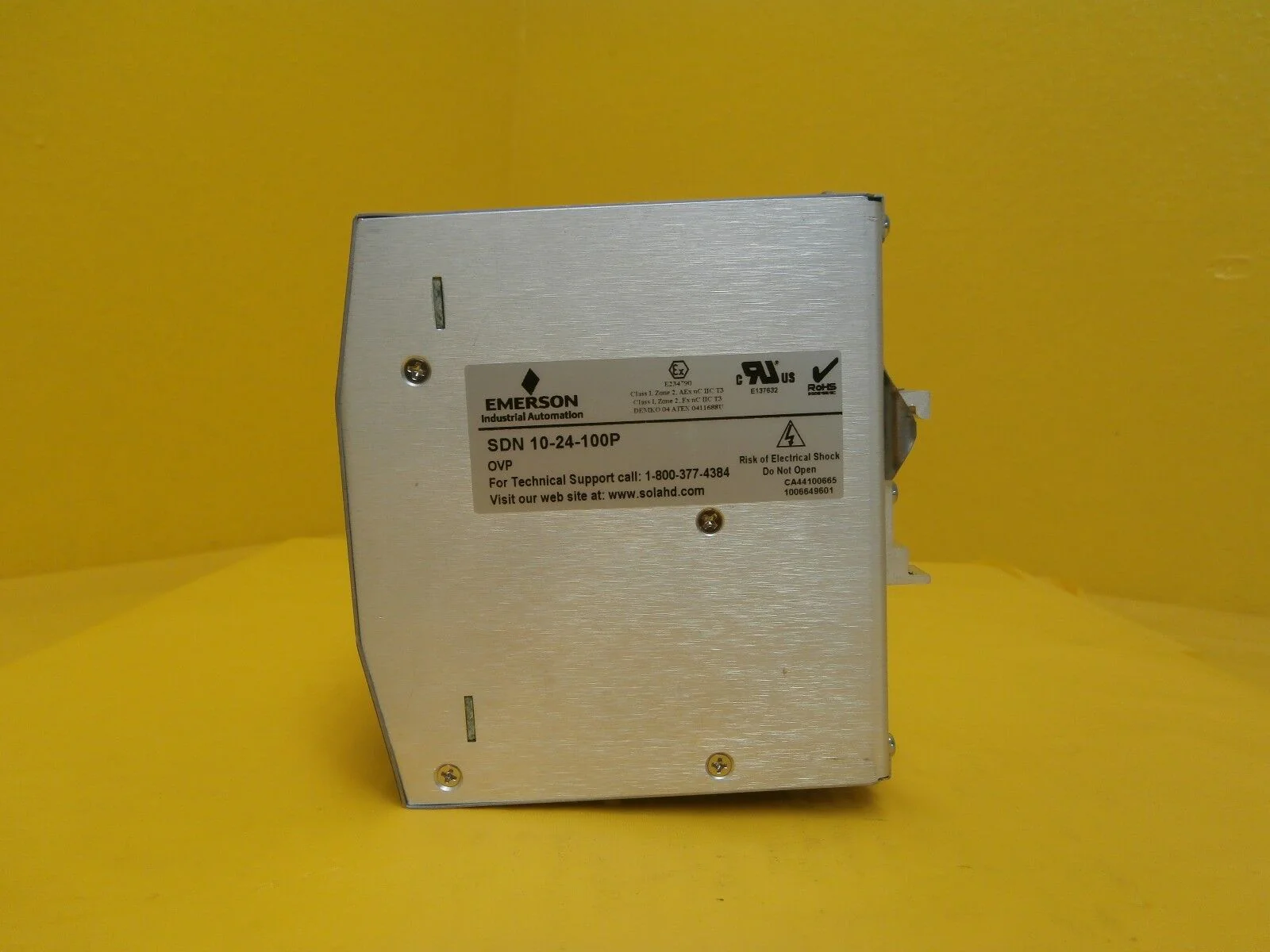 Emerson SDN 10-24-100P Rack Mount 24VDC Power Supply SOLA Used Working - Image 5