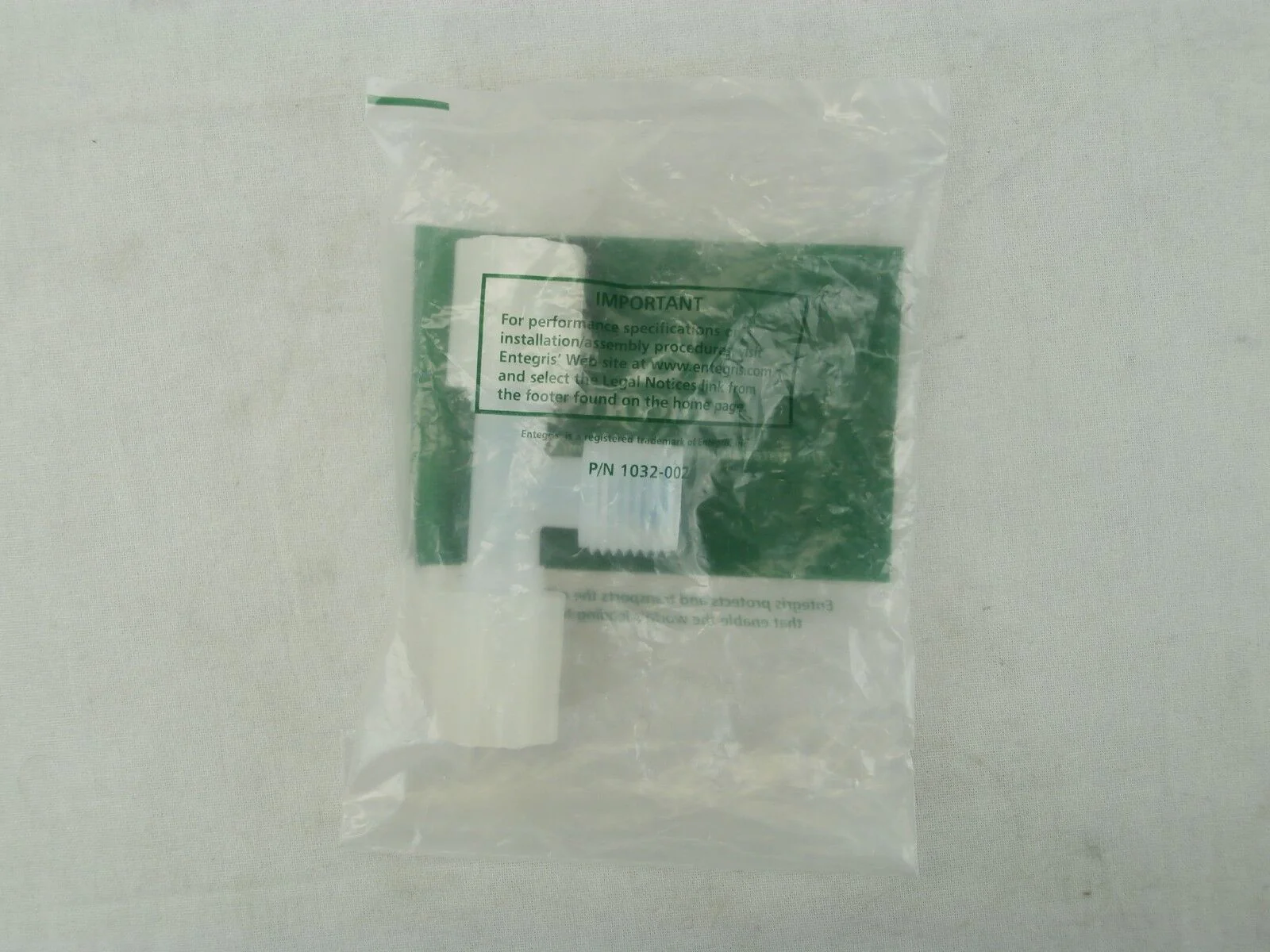 Entegris BT6-8FN-1 Tee Adapter 3/8" Flaretek x 1/2" MNPT Reseller Lot of 10 New - Image 4
