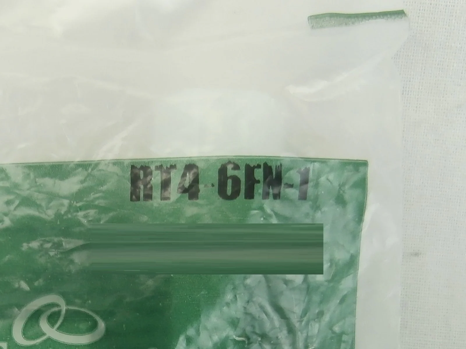 Entegris RT4-6FN-1 Tee Adapter 1/4" Flaretek x 3/8" MNPT Reseller Lot of 12 New - Image 11