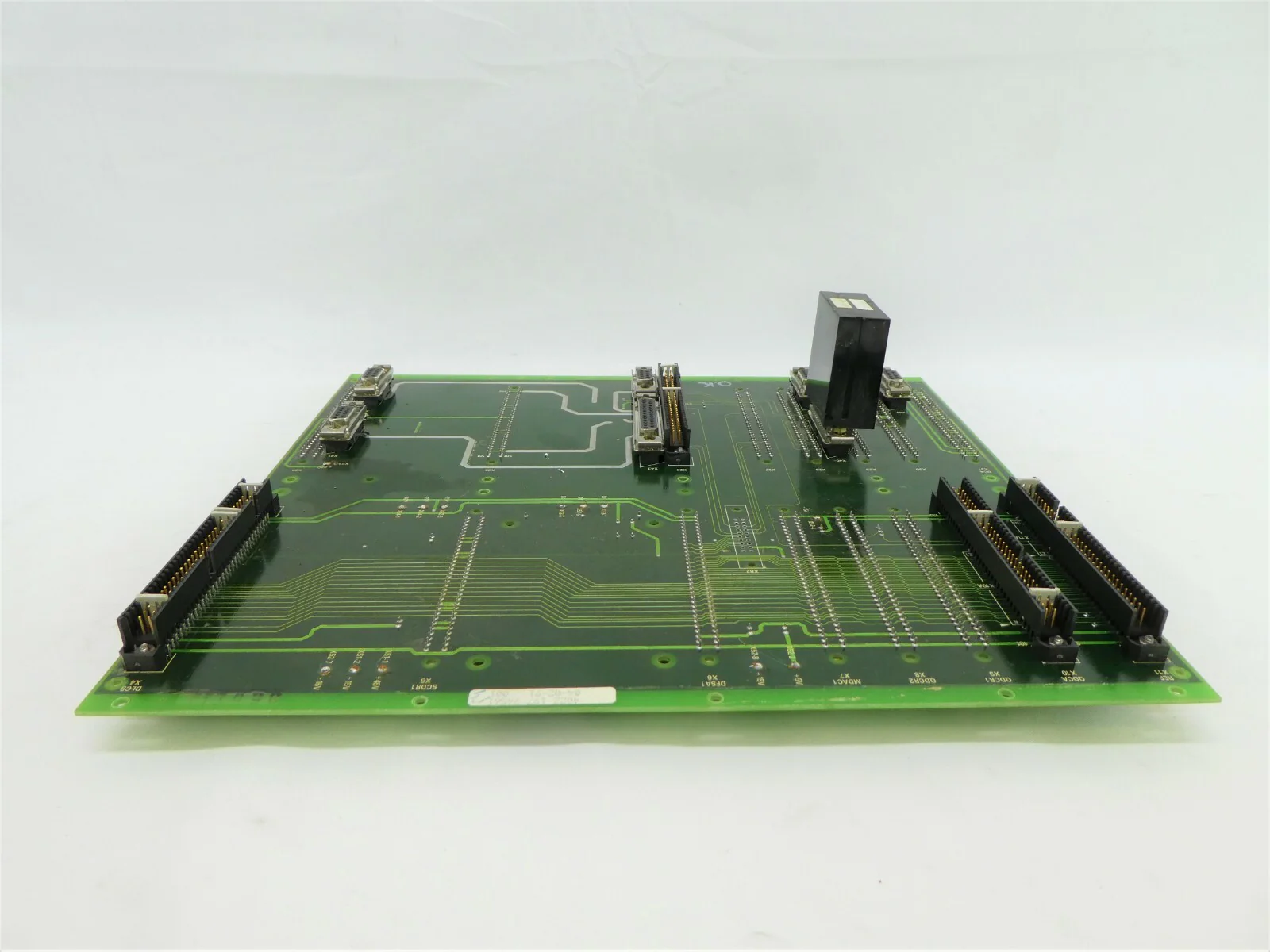 FEI Company 4022 192 56452 Backplane PCB 4022 197 94561 XL 30 ESEM Working - Image 4