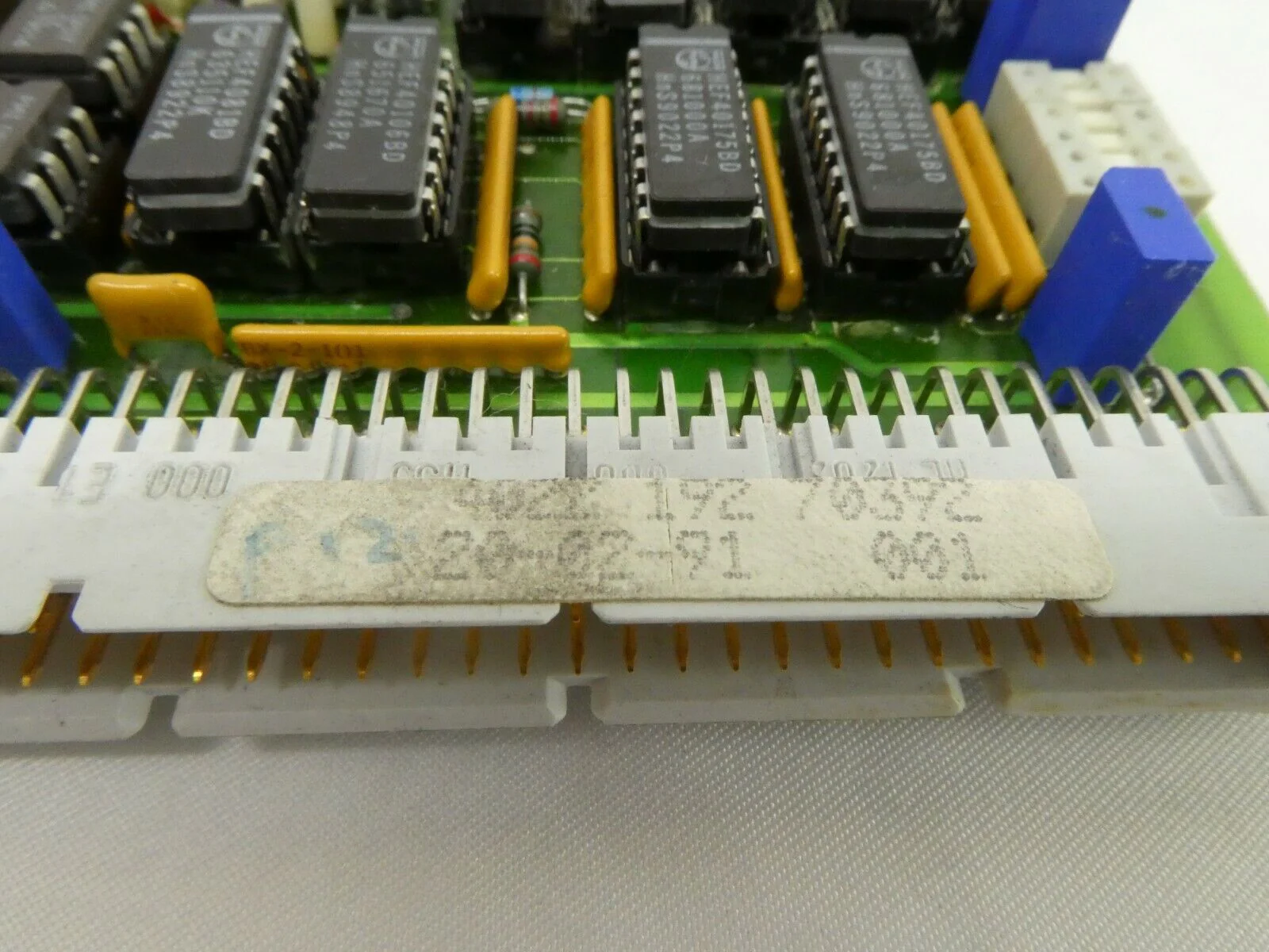 FEI Company 4022 192 70392 Relay PCB Card DFSA XL 30 ESEM Working Spare - Image 10