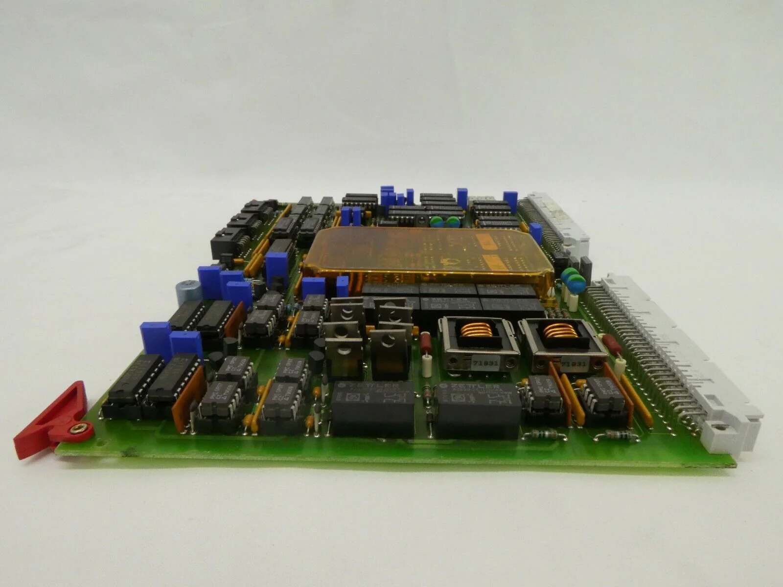 FEI Company 4022 192 70392 Relay PCB Card DFSA XL 30 ESEM Working Spare - Image 9