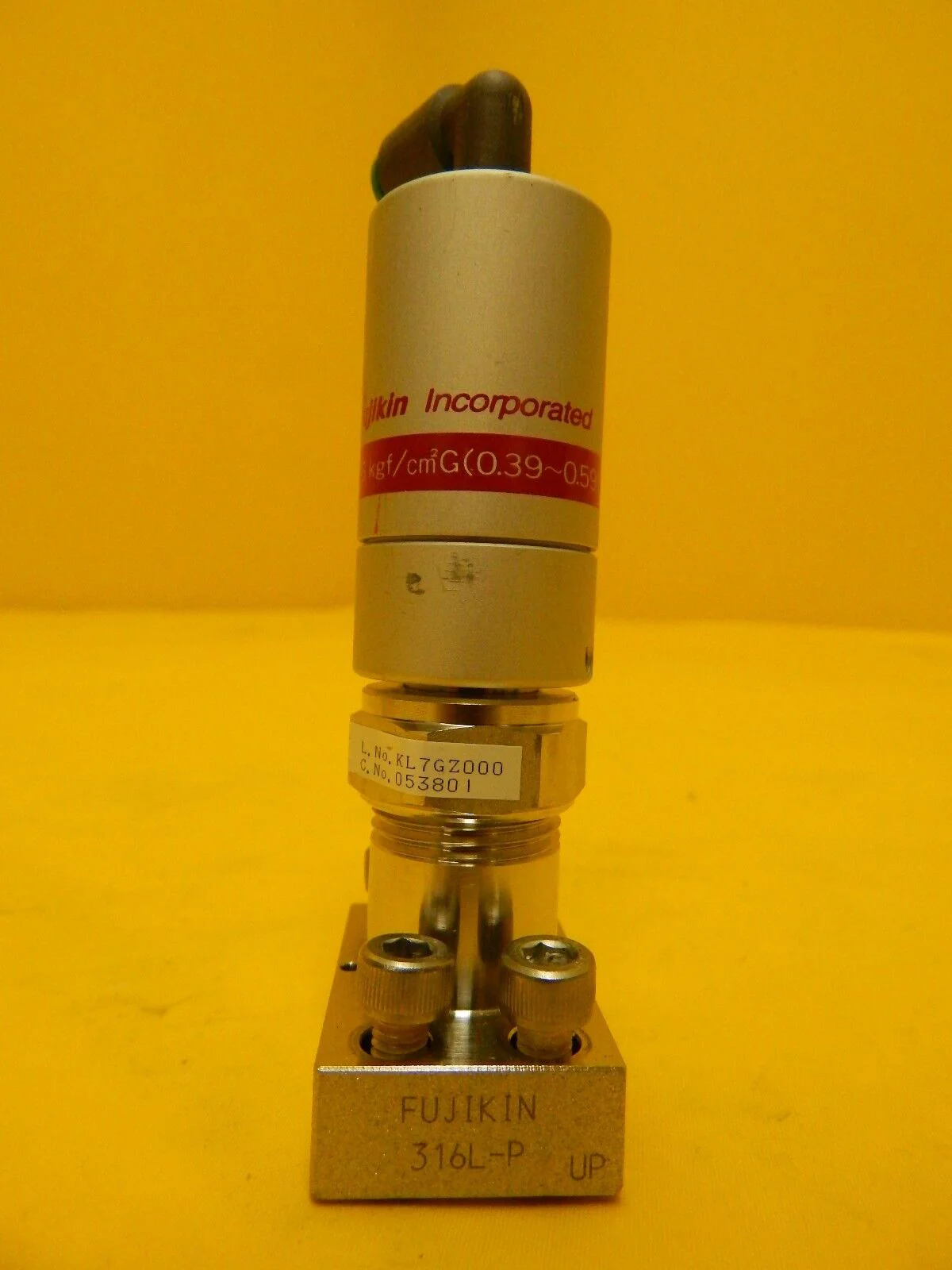 Fujikin 053801 Pneumatic Valve Normally Closed 316L-P Lot of 5 Used Working - Image 5