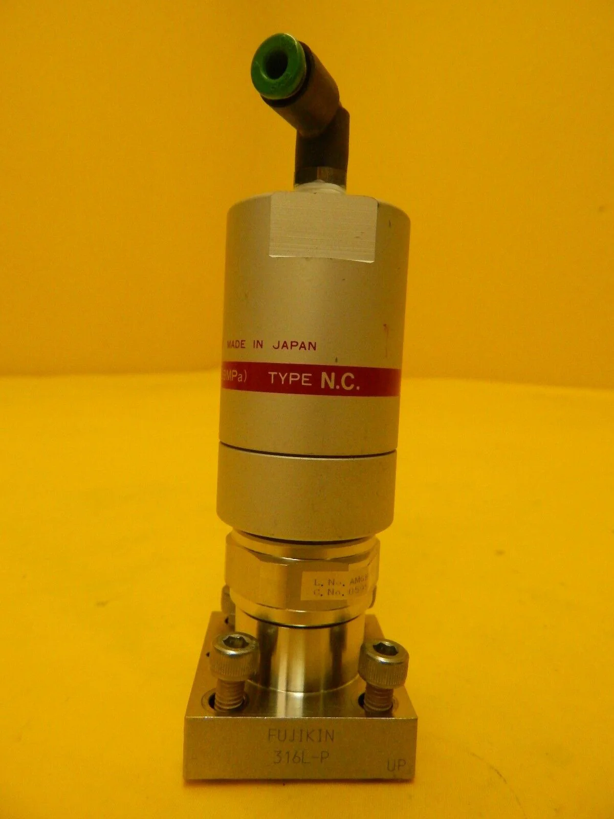 Fujikin 059577 Pneumatic Valve Normally Closed 316L-P Lot of 4 Used Working - Image 3