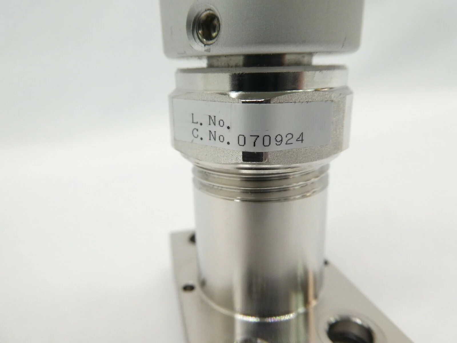 Fujikin 070924 Pneumatic Diaphragm Valve 0.39 ~ 0.59MPa N.C. Lot of 10 Working - Image 12
