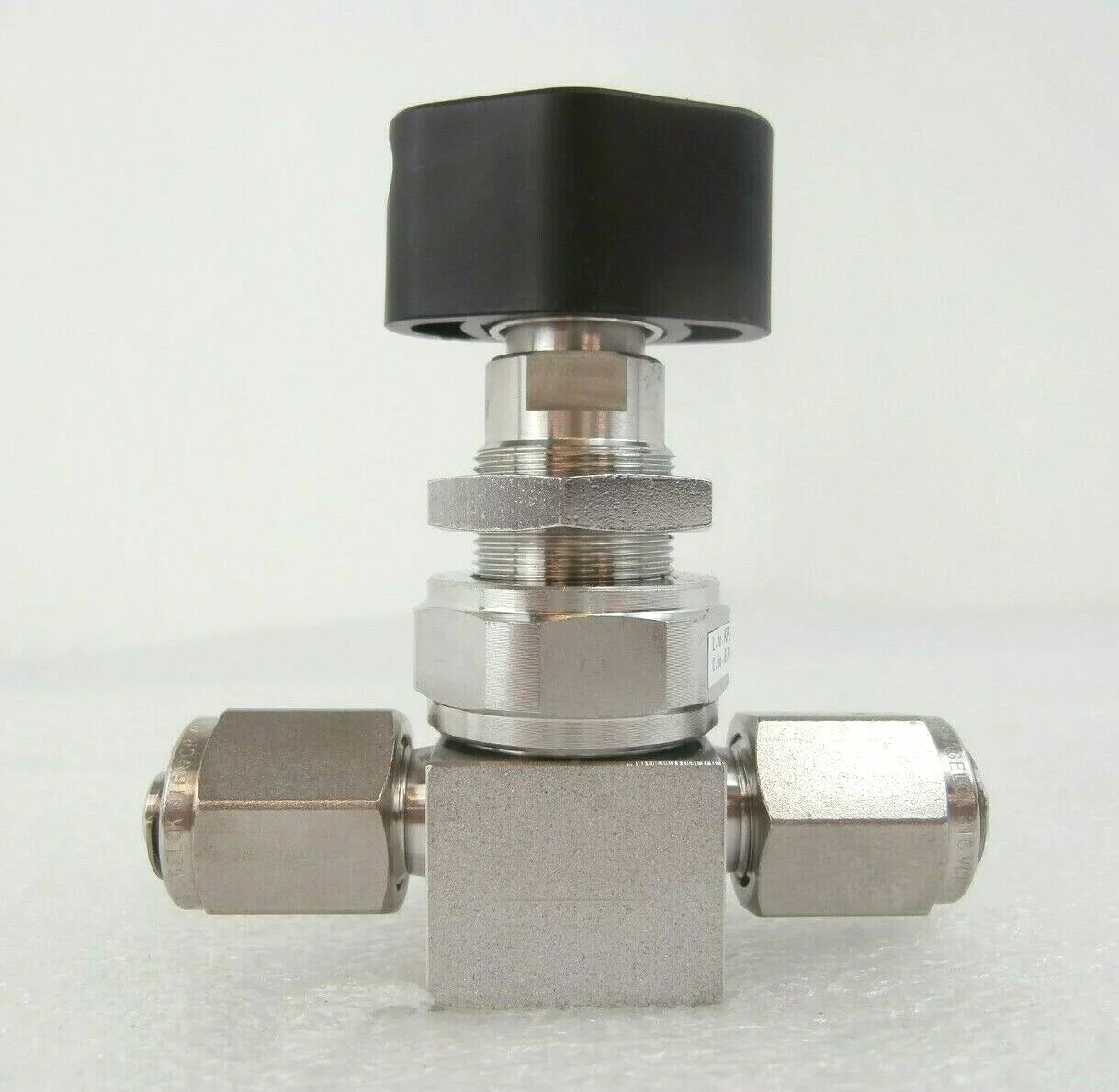 Fujikin 076776 Manual Open/Closed Diaphragm Valve KPJL7001 Reseller Lot of 5 - Image 3
