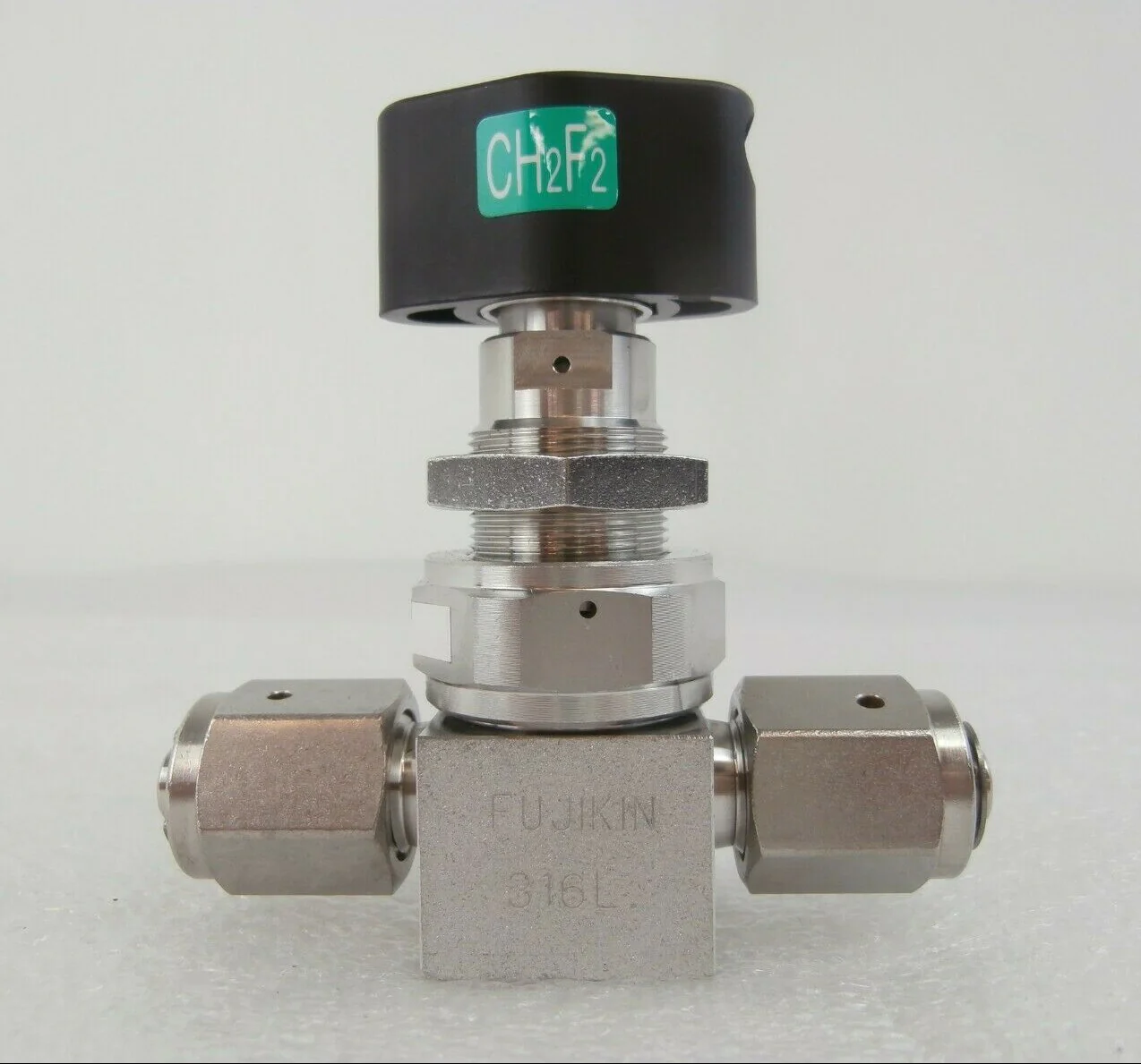 Fujikin 076776 Manual Open/Closed Diaphragm Valve KPJL7001 Reseller Lot of 5 - Image 4