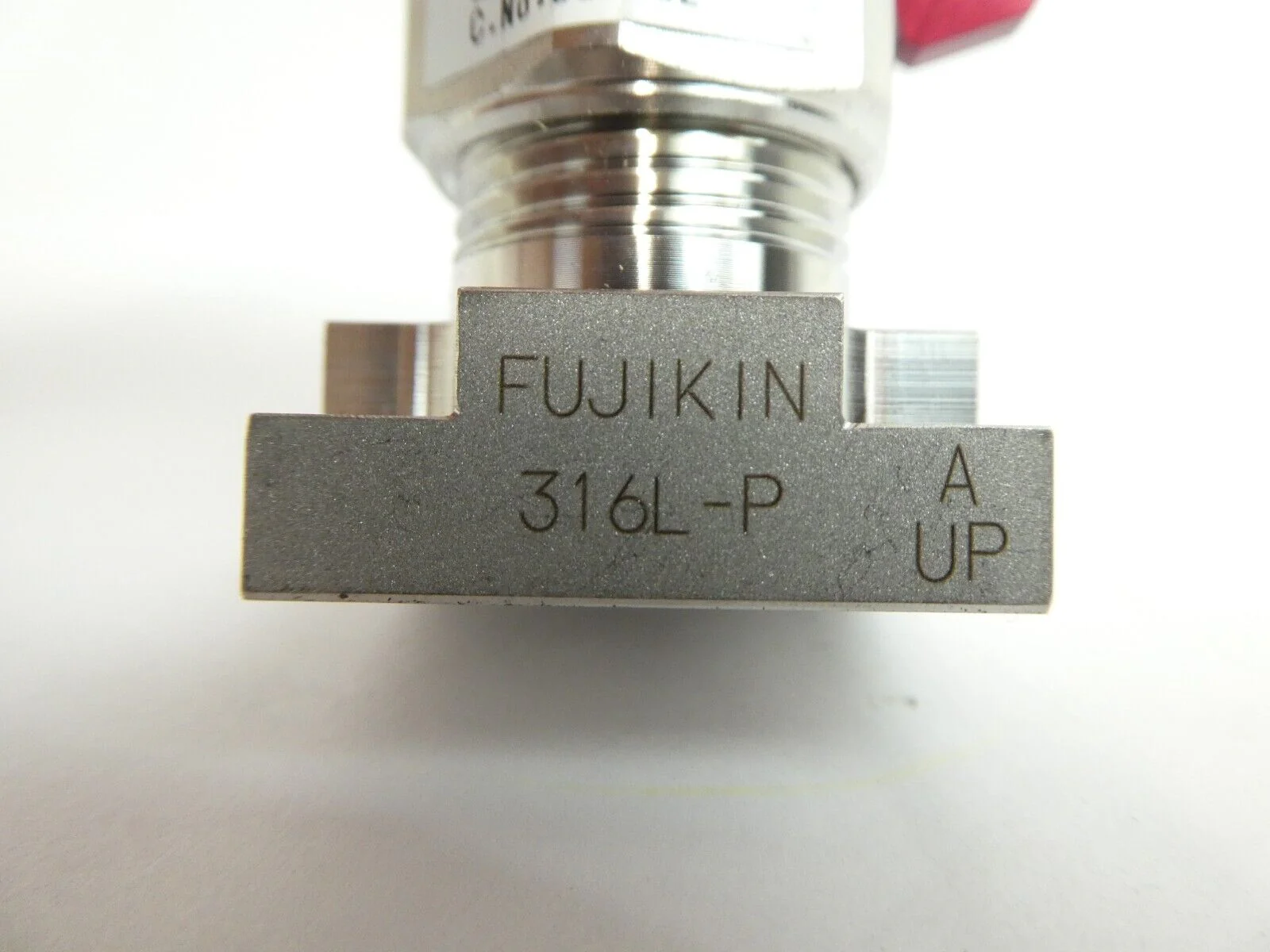 Fujikin 088032 2-Port Manual Diaphragm Valve 316L-P Lot of 65 Working Surplus - Image 8