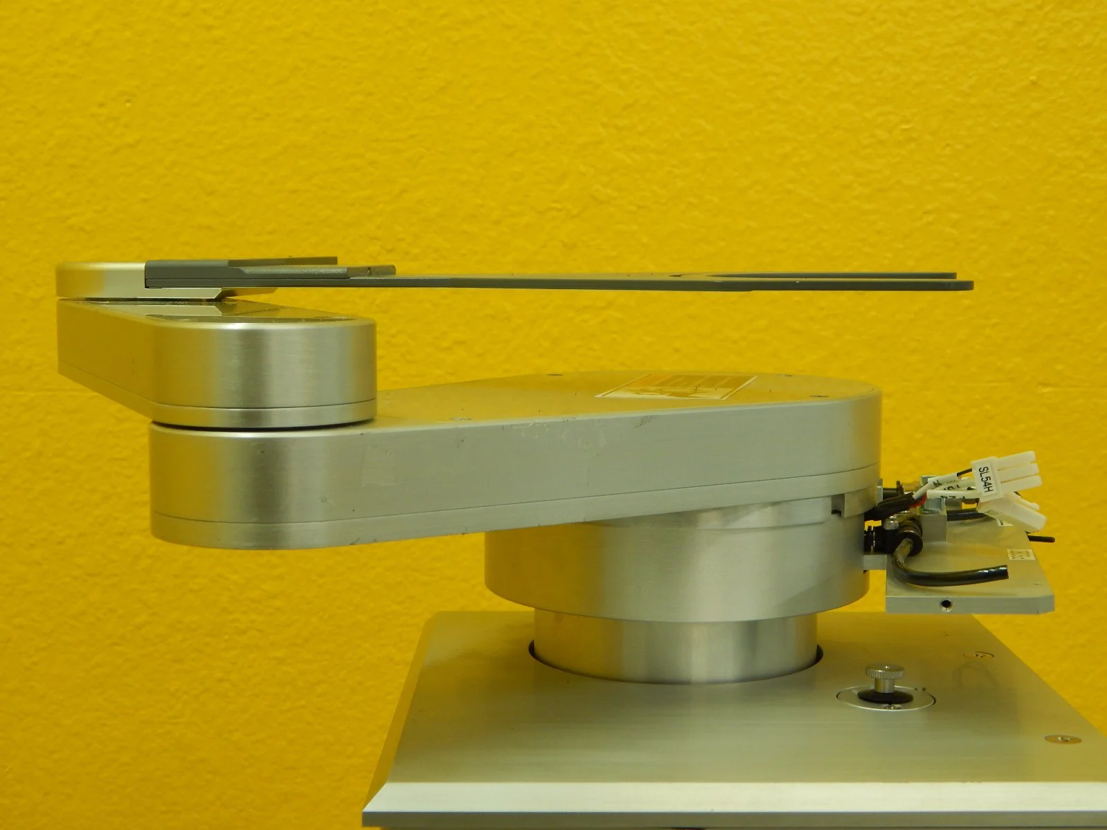 Hitachi CR-712 Series Wafer Handling Clean Robot Sanki Missing Sensors As-Is - Image 6