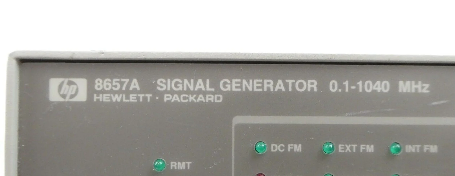 HP Hewlett-Packard 8657A Signal Generator 0.1-1040 MHz Untested Surplus - Image 10