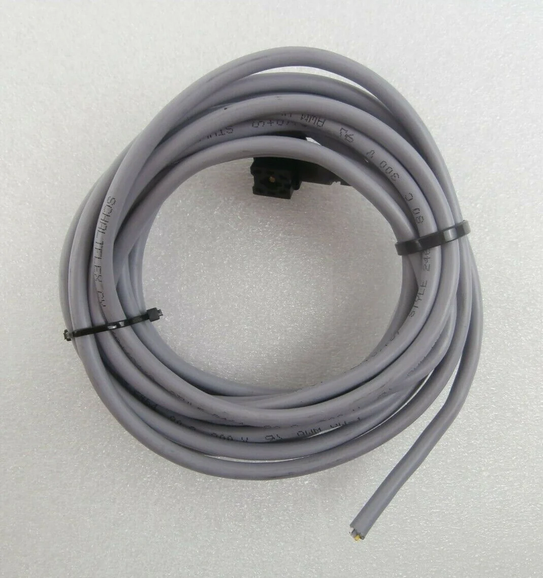 Inficon BGG19250 Compact Pirani Vacuum Gauge TPR 250 Balzers Unaxis Working - Image 9