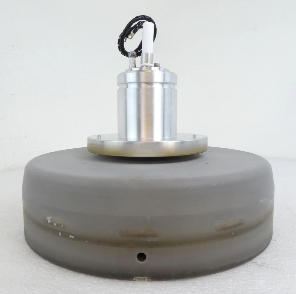 Lam Research 02-287781-00 15" Heater Pedestal Assembly PED Rev. C Working - Image 3